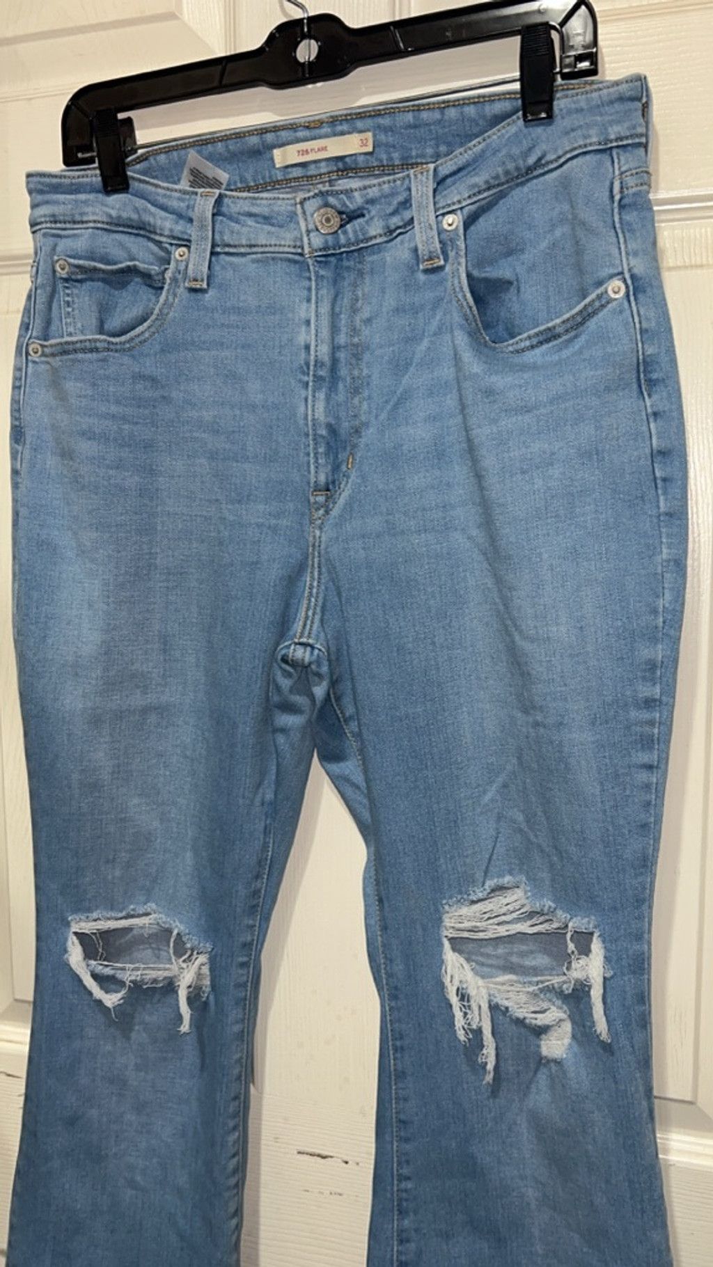 Levi's Women's Levi's Blue Distressed Flare Jeans Size 32 Size 32" / US 10 / IT 46 - 2 Thumbnail
