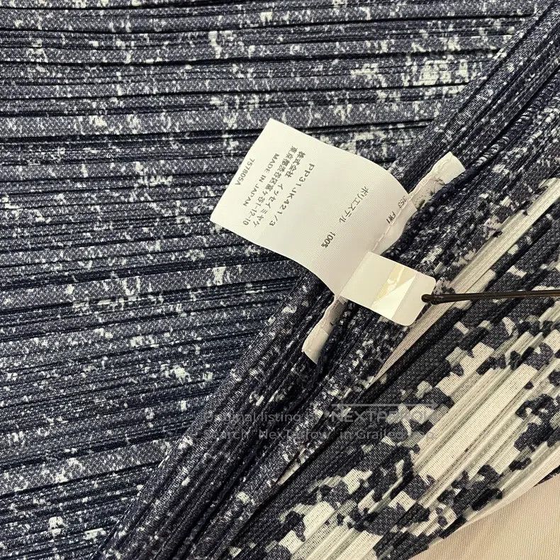 Issey Miyake Issey Miyake Snowflake Denim Short Sleeve Top Size L / US 10 / IT 46 - 4 Thumbnail