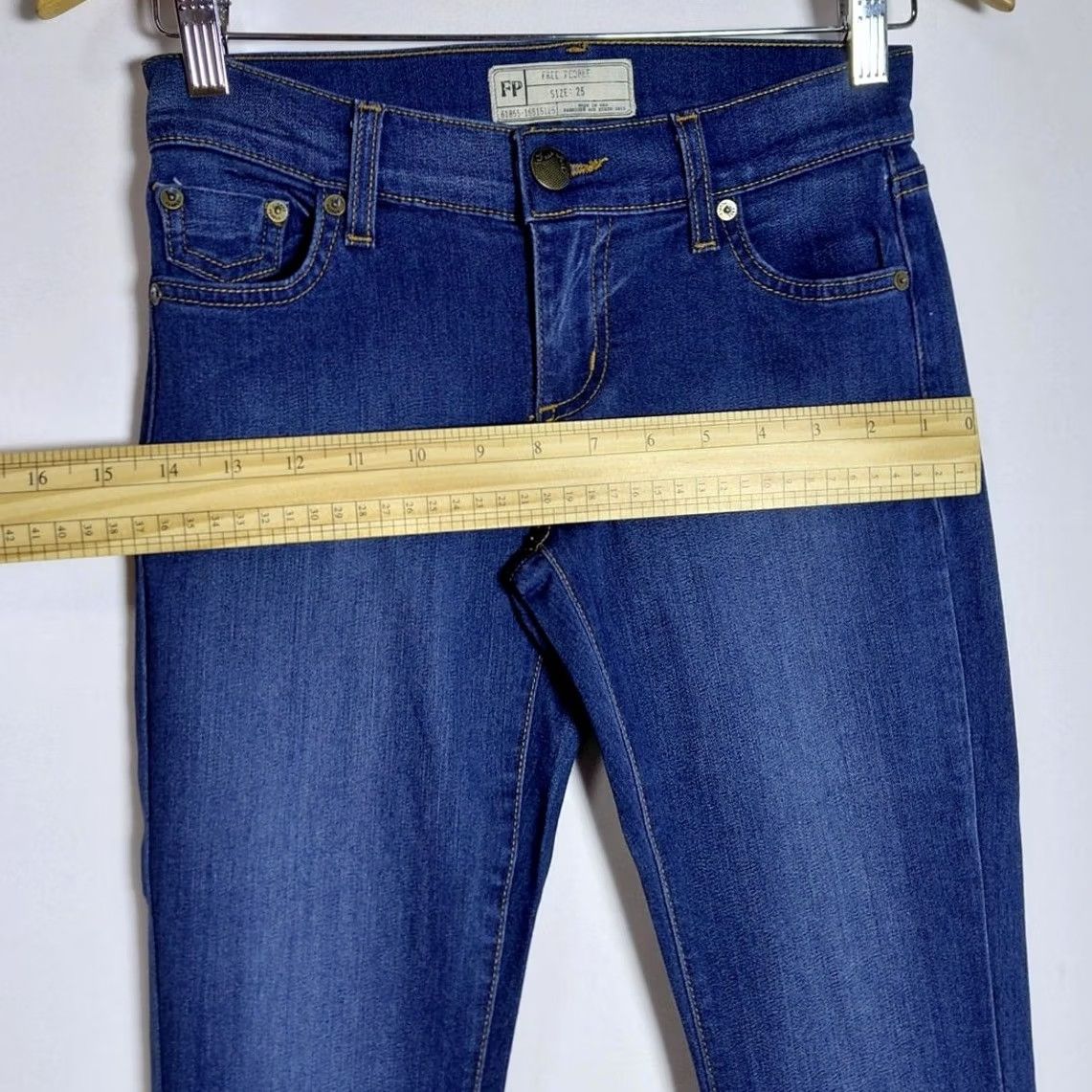 Free People FREE PEOPLE Jeans Blue Solid Denim Women Size 25 Regular Flared Stretch Comfort Spring Fall Party Girls`? No Size 42" / US 20 - 6 Thumbnail