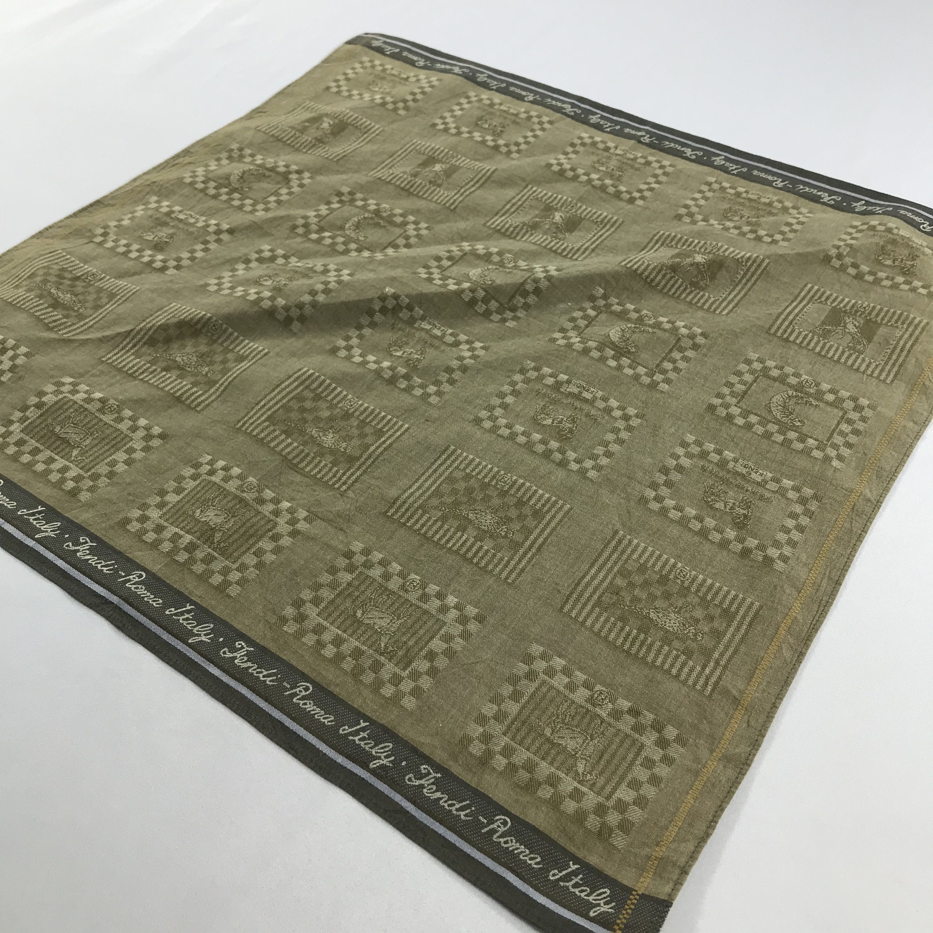 Vintage Vintage Fendi Bandana / Handkerchief / Neckerchief - S2018 Size ONE SIZE - 2 Thumbnail