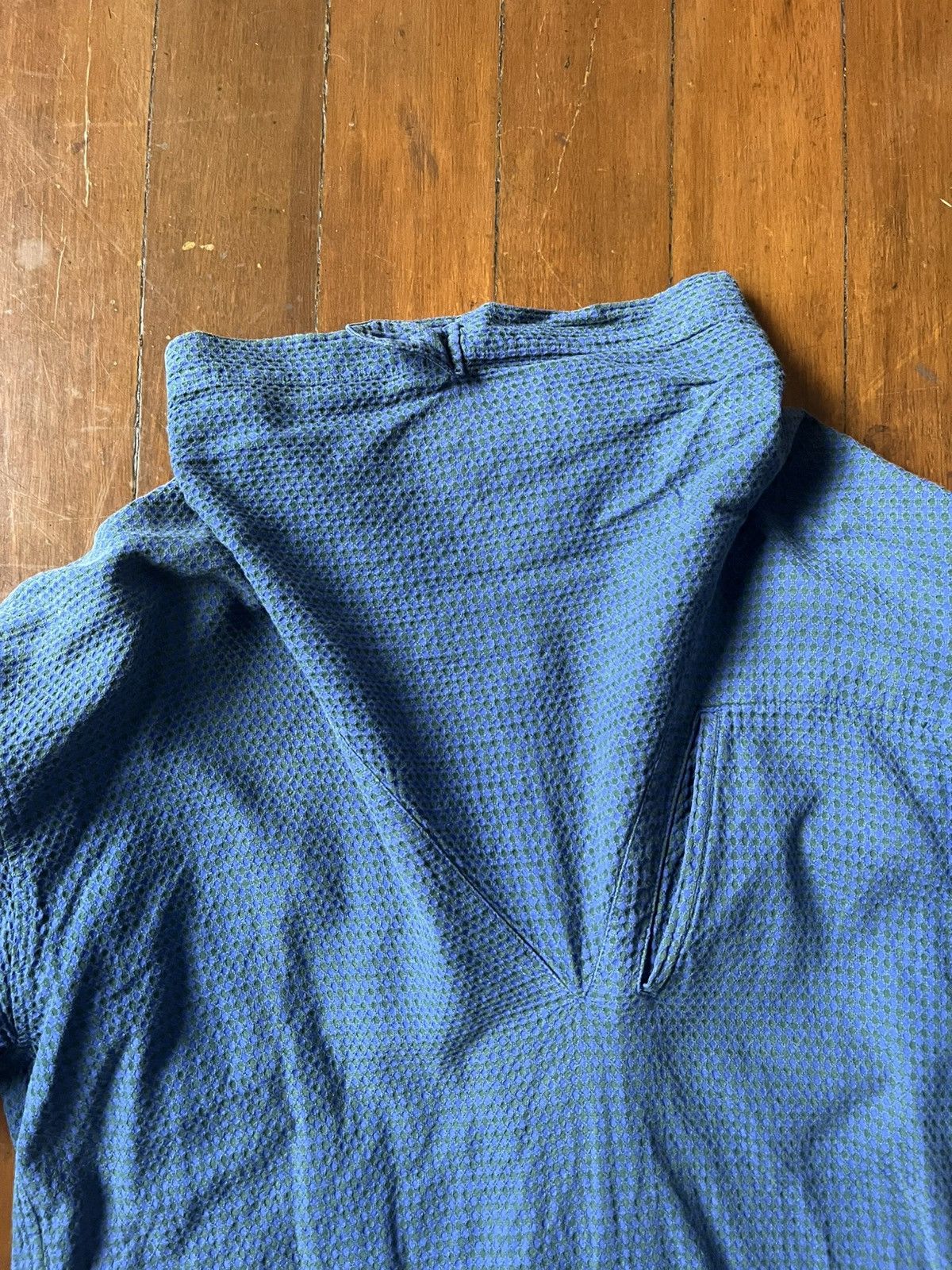 Issey Miyake Issey Miyake Seersucker Pattern Neck Shirt Size US S / EU 44-46 / 1 - 6 Thumbnail