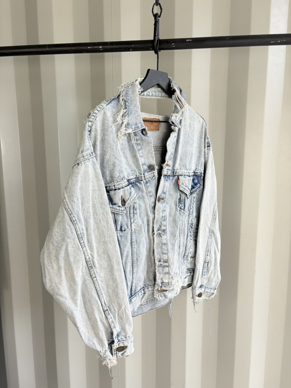 Vintage Vintage Levis Denim Jacket Thrashed Faded Distressed Grunge Size US XL / EU 56 / 4 - 4 Thumbnail
