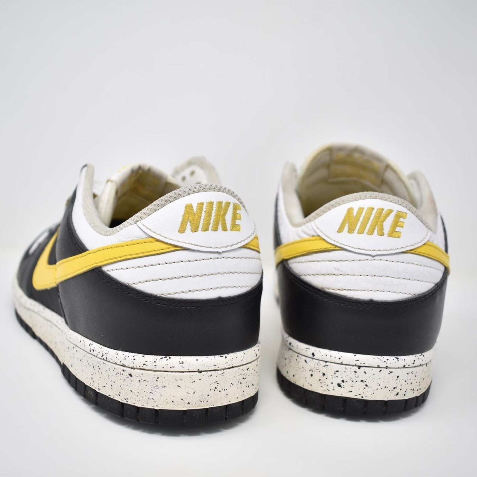 Nike 2008 Nike Dunk Low CL “Varsity Maize” Size US 10.5 / EU 43-44 - 4 Thumbnail