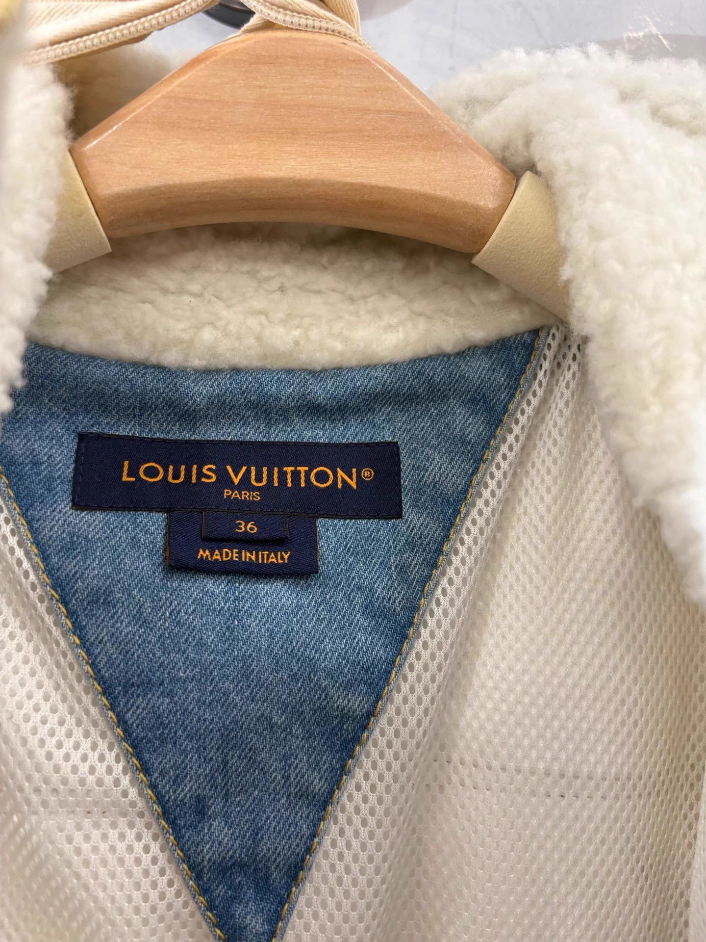 Louis Vuitton LV Snowboard Denim Logo White Shearling Jacket Size XS / US 0-2 / IT 36-38 - 2 Thumbnail