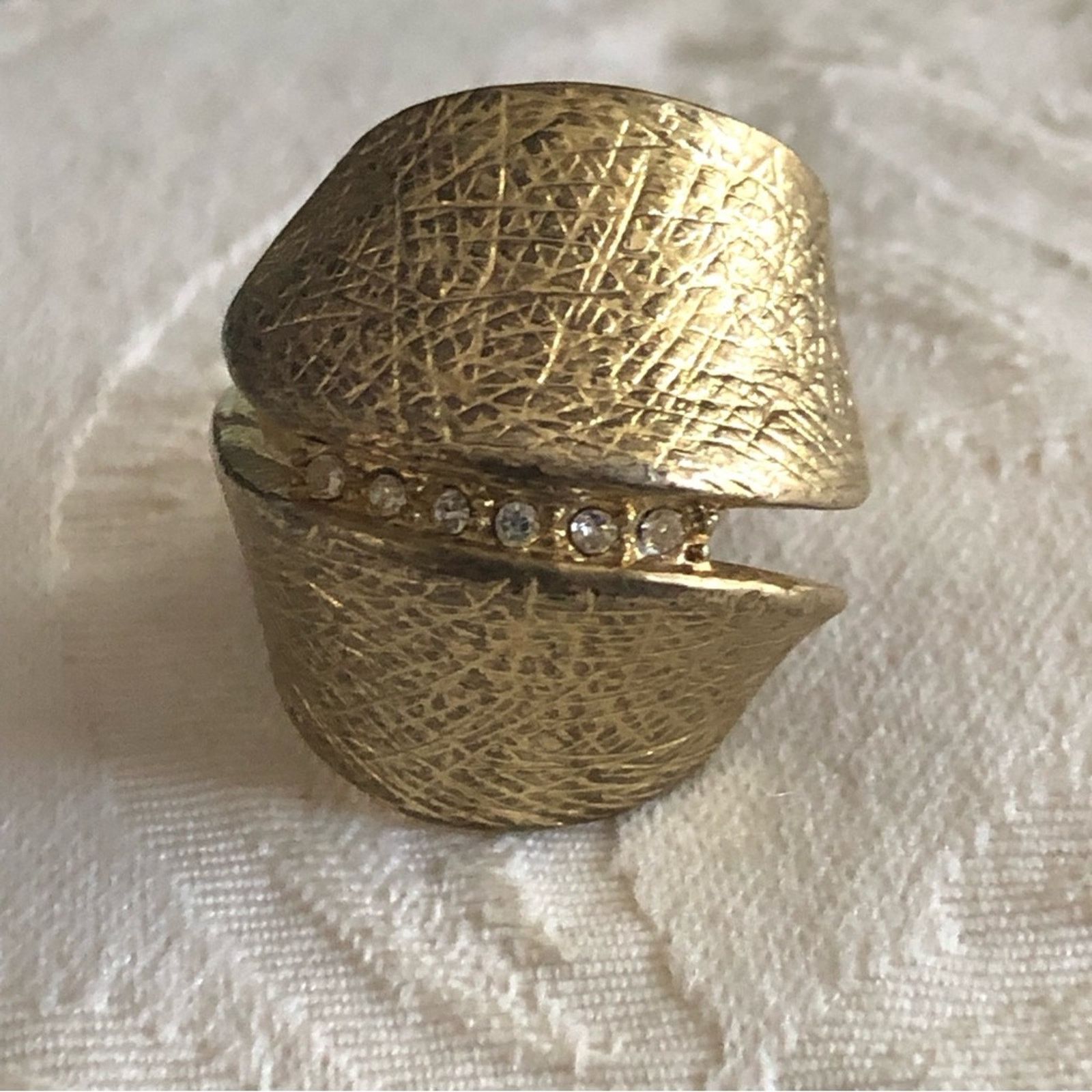 Bcbgmaxazria BCBGMaxAzria gold brutalist clear stone ring Size ONE SIZE - 1 Thumbnail
