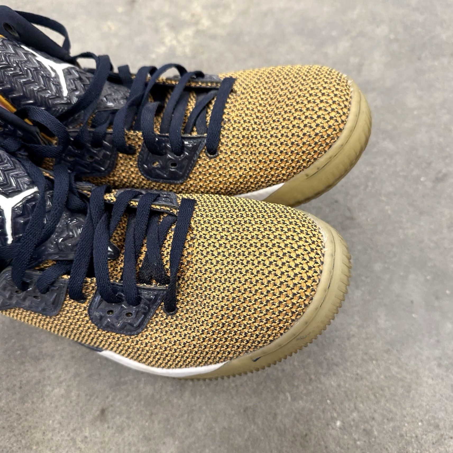 Nike Nike Air Jordan Spike Forty Lee Dunk From Above Gold Leaf Size 12 819952-706 Size US 12 / EU 45 - 5 Thumbnail