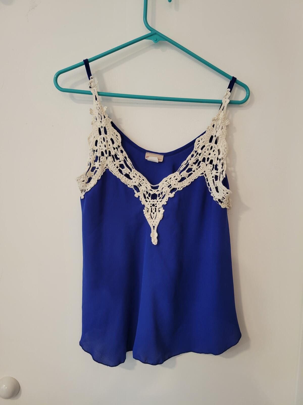 Other Blue Sleeveless Top with Cream Crochet Detail Size M / US 6-8 / IT 42-44 - 1 Thumbnail