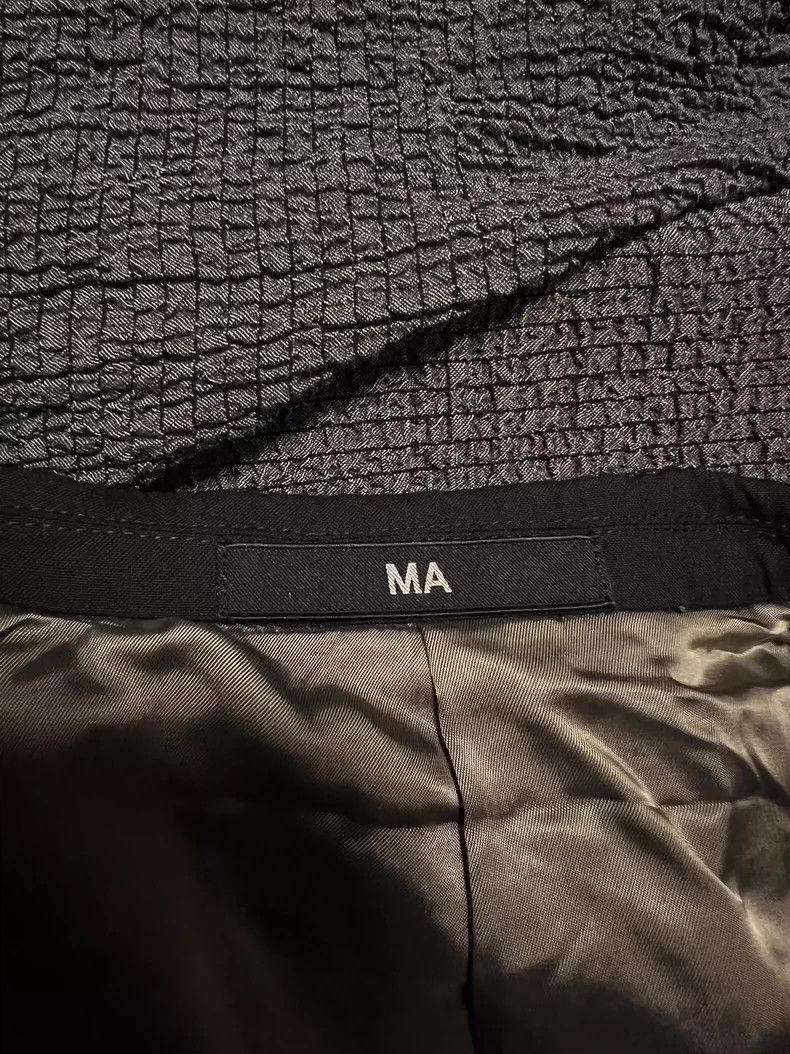 Julius Ma Julius size 1 09 SS Asymmetric Suit 2501-Nextarrow Size 36R - 4 Thumbnail