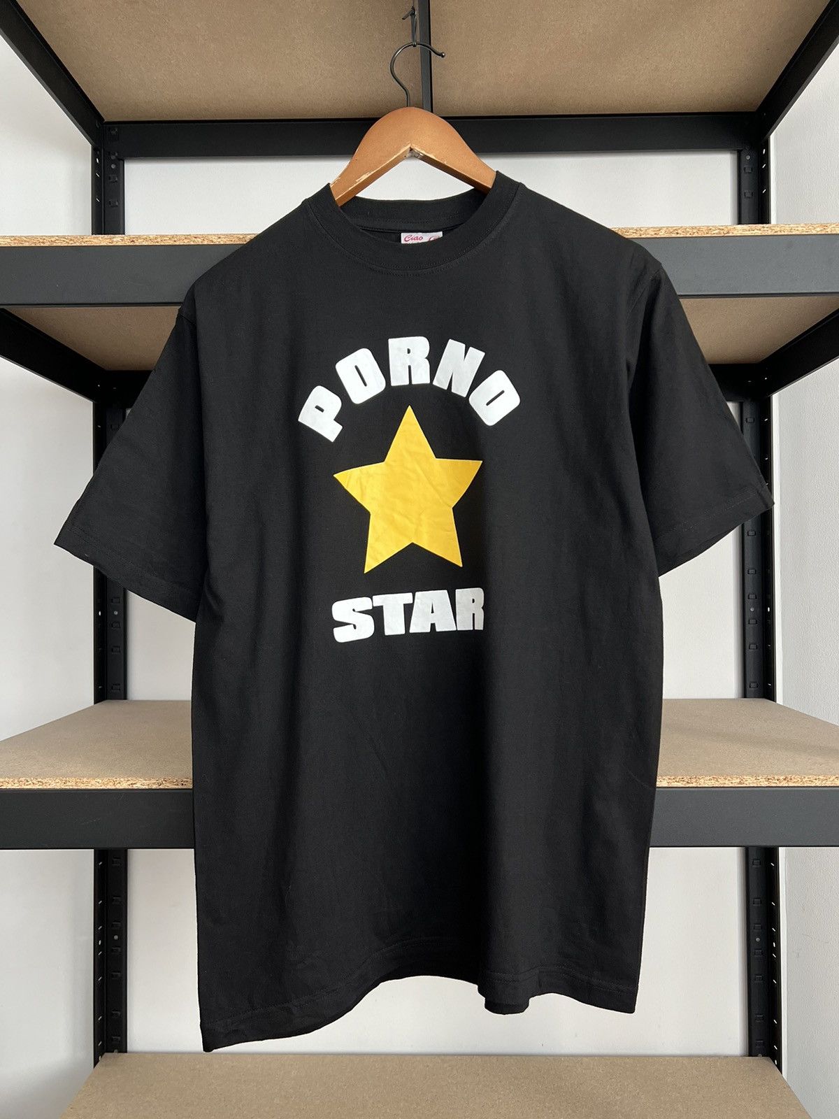 Vintage Vintage 2000s Porn Star Sex Skateboards Hook Ups T-shirt Size US M / EU 48-50 / 2 - 1 Thumbnail