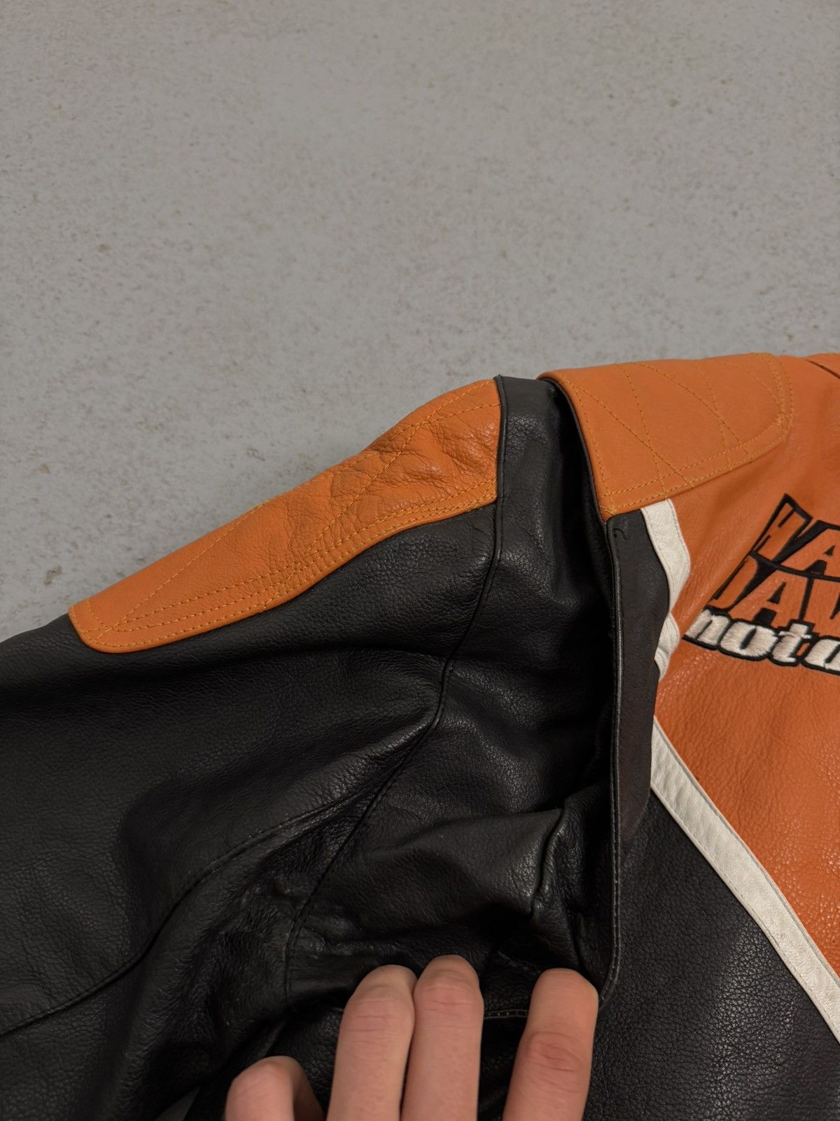 Harley Davidson Vintage Harley-Davidson Embroidered Logo Leather Jacket Size US S / EU 44-46 / 1 - 20 Thumbnail