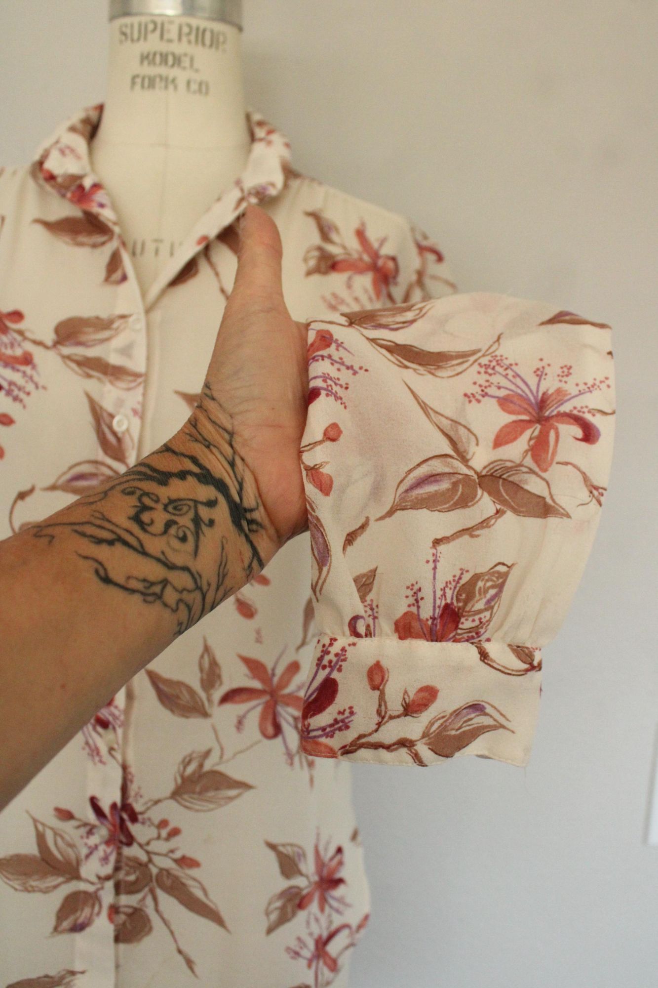 Vintage Vintage 1970s Shirt, Campus Casuals Floral Print Button Down Size L / US 10 / IT 46 - 5 Thumbnail