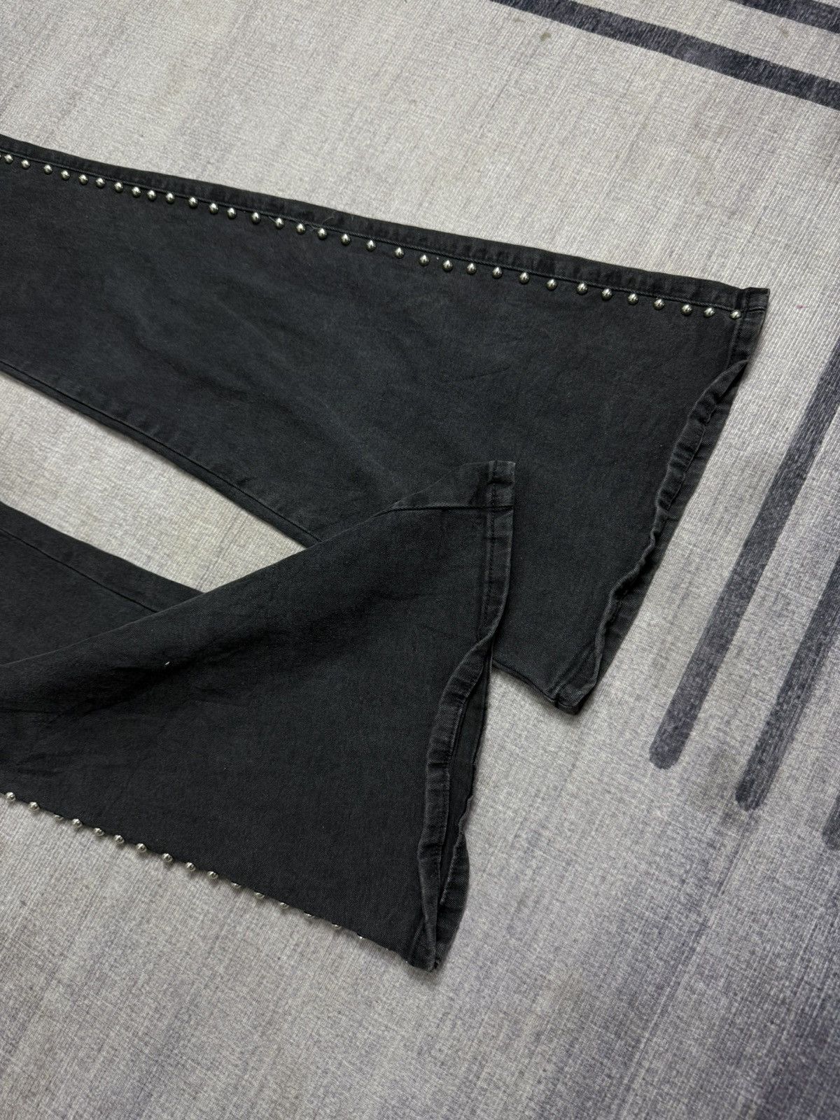 Tornado Mart ROMWE IFSIX SUPER FLARE DENIM PANTS Size US 26 / EU 42 - 5 Thumbnail