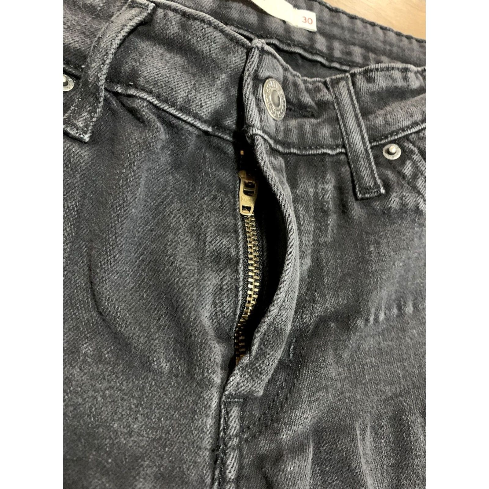 Levi's Levi's 712 Slim Jeans Womens Size 30 Black Denim Straight Leg 29in Inseam Size 30" / US 8 / IT 44 - 6 Thumbnail