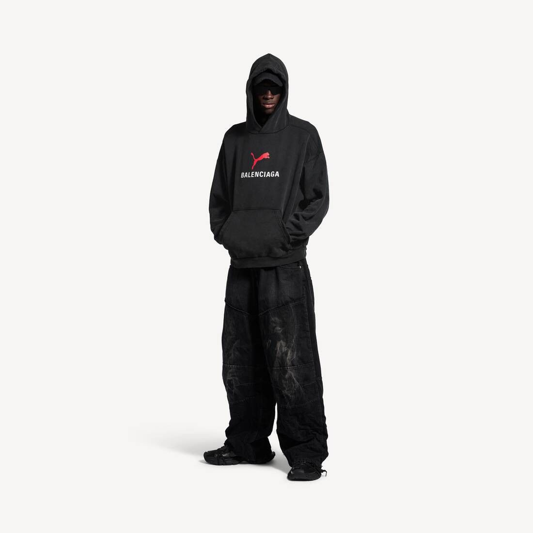 Balenciaga × Puma o1tr1nto0326 Hoodie Medium Fit in Faded Black Size US L / EU 52-54 / 3 - 2 Thumbnail