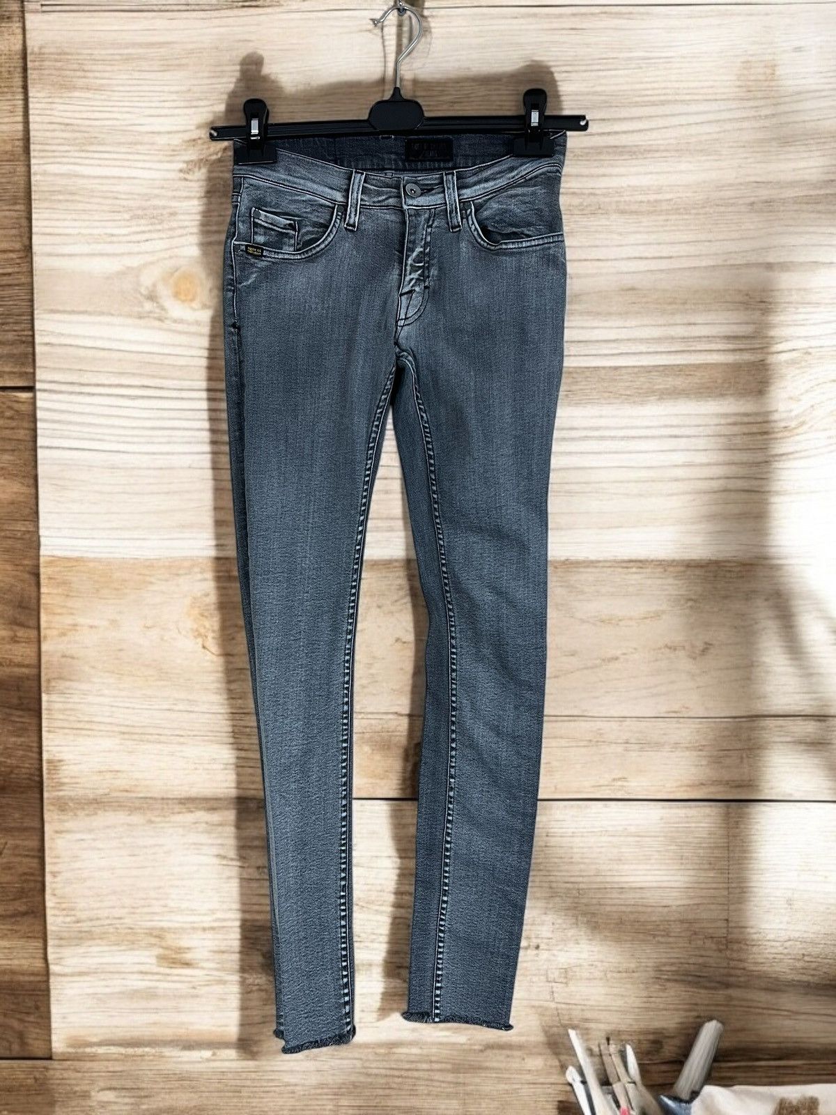 Tiger of Sweden Tiger of Sweden Slender jeans size W26 L32 Size 26" / US 2 / IT 38 - 1 Thumbnail