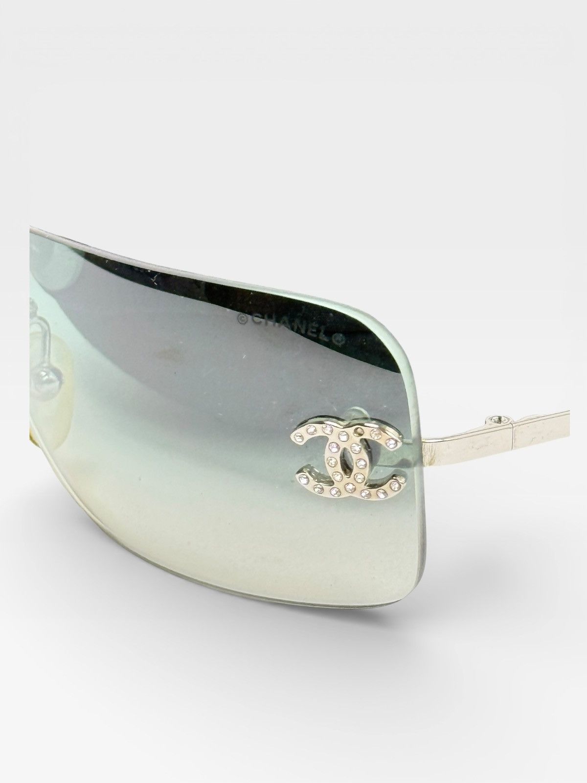 Chanel VINTAGE RHINESTONE LOGO CHANEL SINGLASSES Size ONE SIZE - 10 Thumbnail