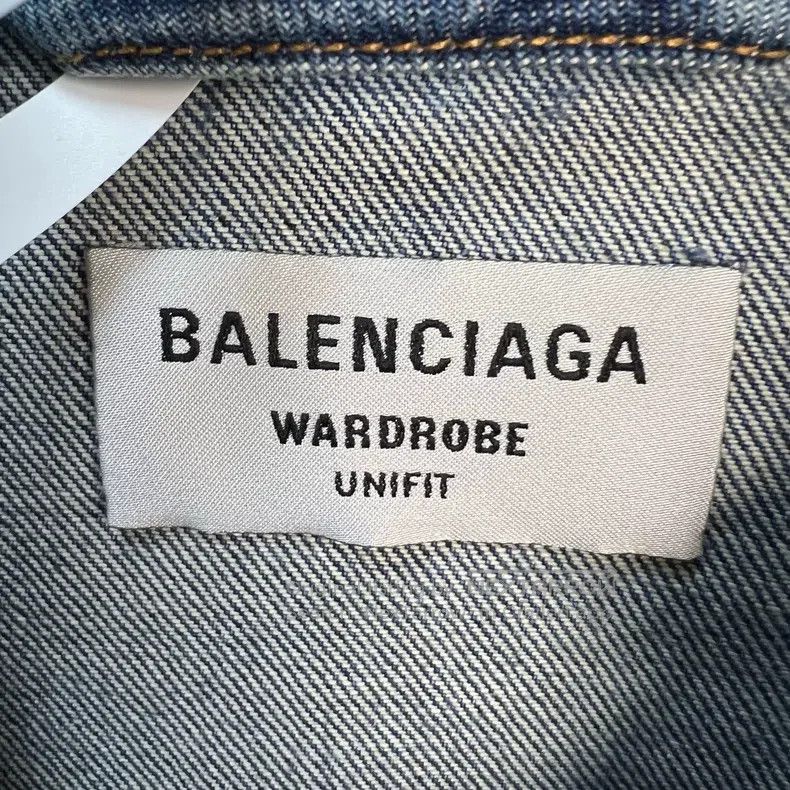 Balenciaga Balenciaga Graffiti Hand-Painted Destroyed Denim Jacket Size US L / EU 52-54 / 3 - 4 Thumbnail