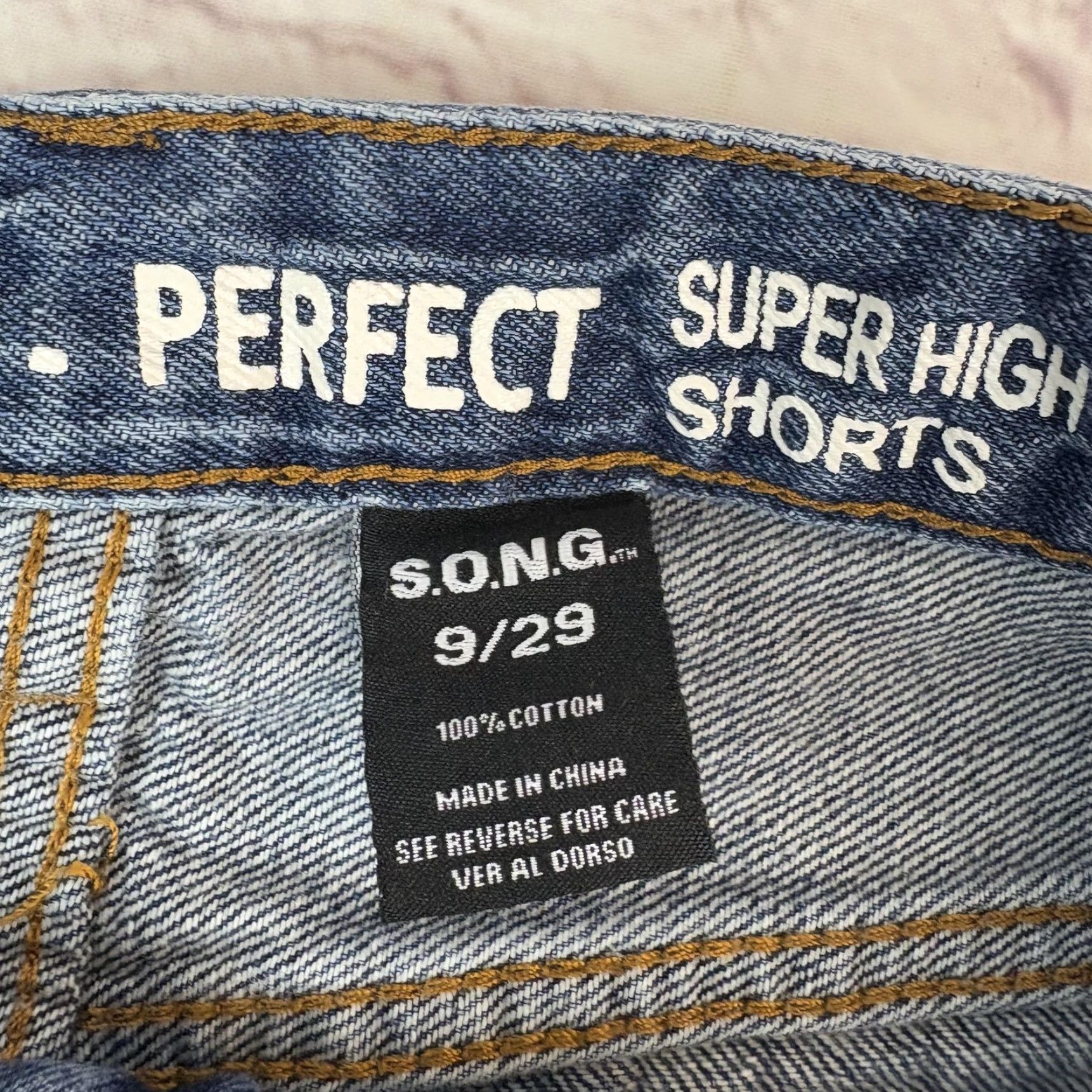 Vintage S.O.N.G. Shorts Juniors 9 Blue Super High Rise Distressed Cutoff Frayed Hem Size 30" / US 8 / IT 44 - 6 Thumbnail
