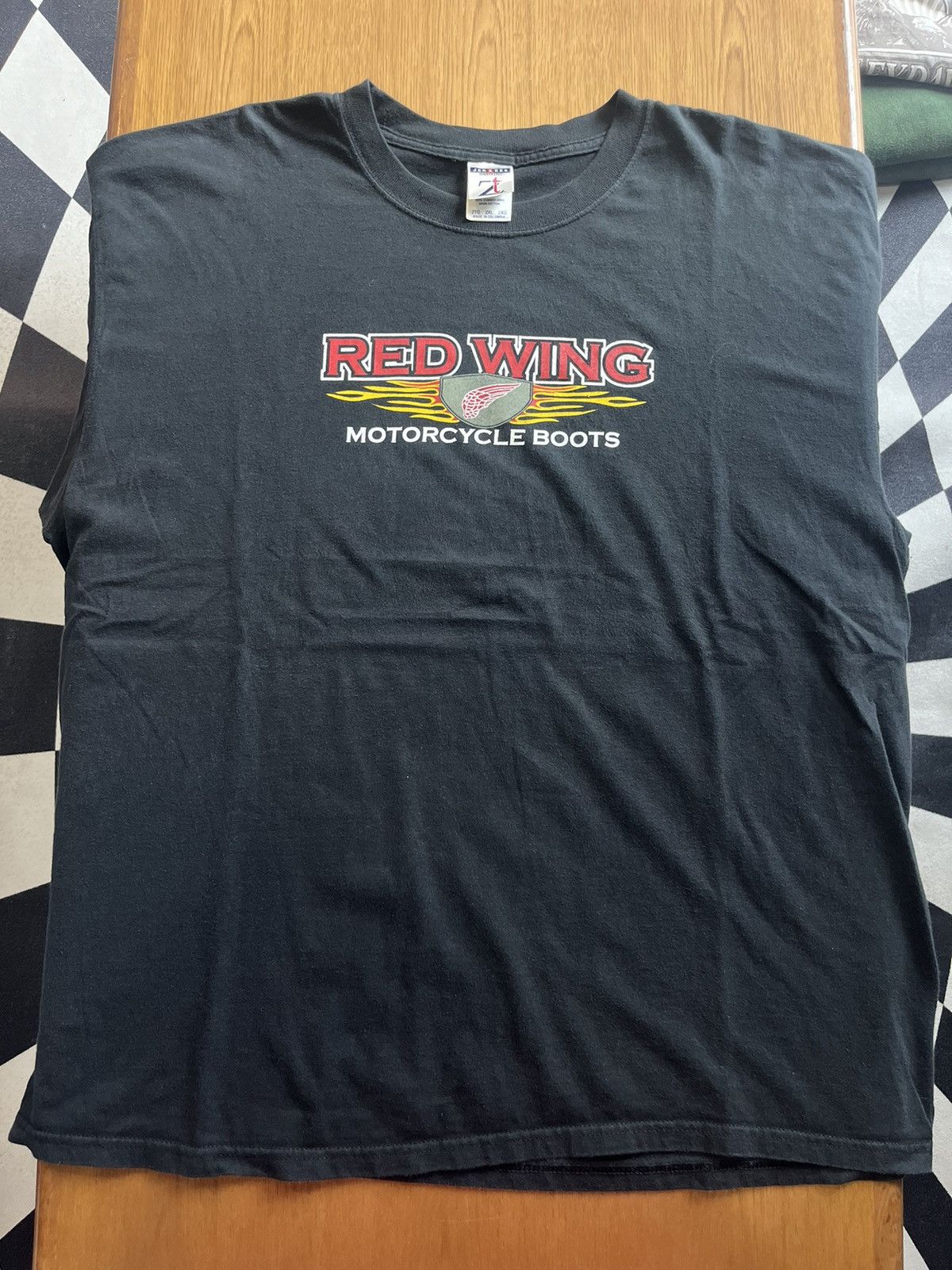 Red Wing Vintage RED WING MOTORCYCLE BOOTS 00’s Tshirt Size US XXL / EU 58 / 5 - 4 Thumbnail