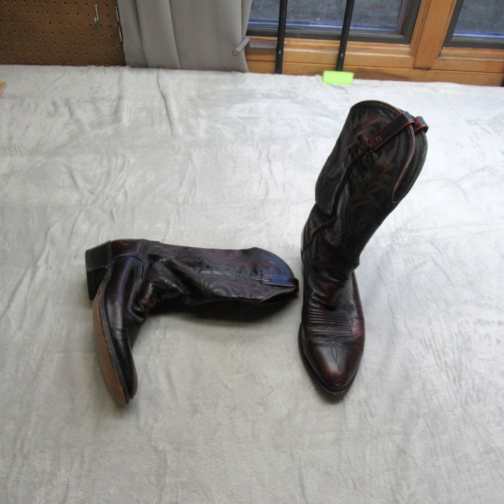 Dan Post Mens 8.5E WIDE Cowboy Boots Burgundy Leather  display picture 1