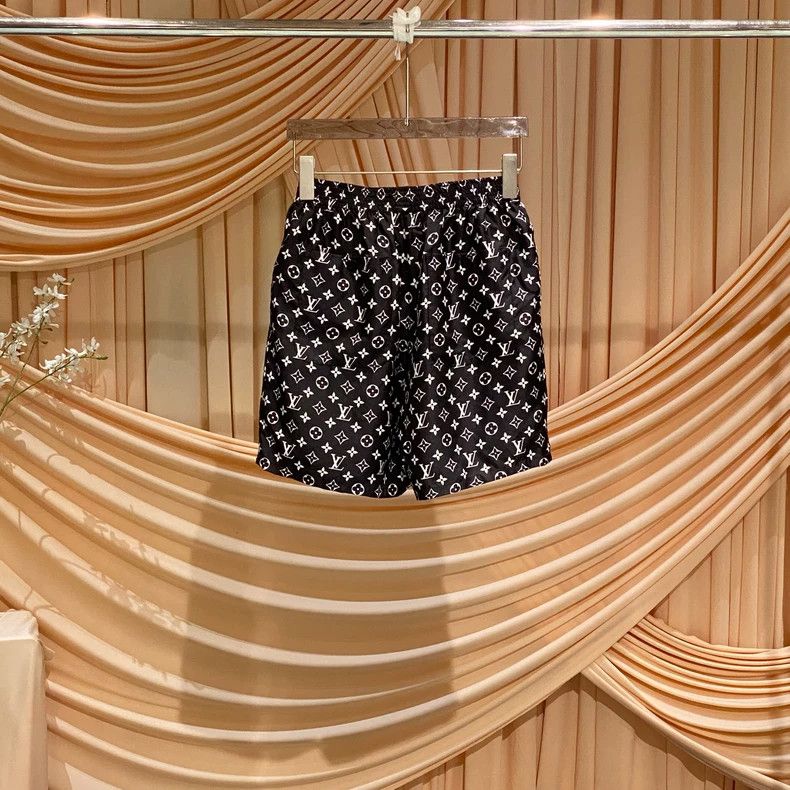 Louis Vuitton Louis Vuitton Black Mulberry Silk Print Shorts Size US 34 / EU 50 - 2 Thumbnail