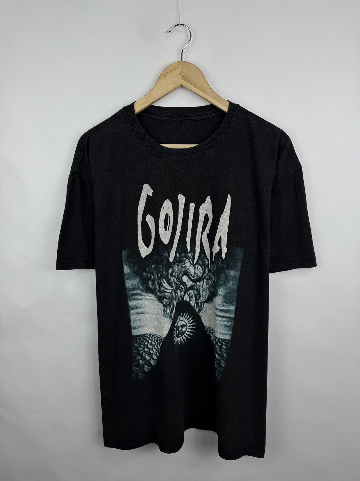 Band Tees 🇫🇷 Vintage Y2K Gojira Magma Album Era Graphic T-Shirt Rare Size US XL / EU 56 / 4 - 2 Thumbnail