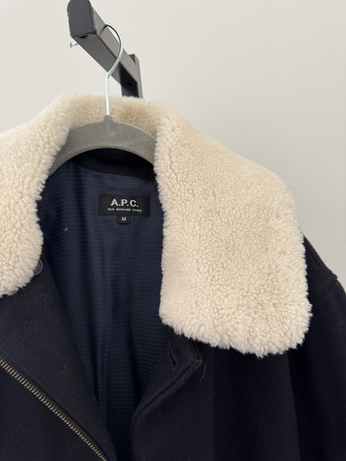 A.P.C. Blue Navy APC Bomber jacket with detachable shearling collar Size US M / EU 48-50 / 2 - 2 Thumbnail