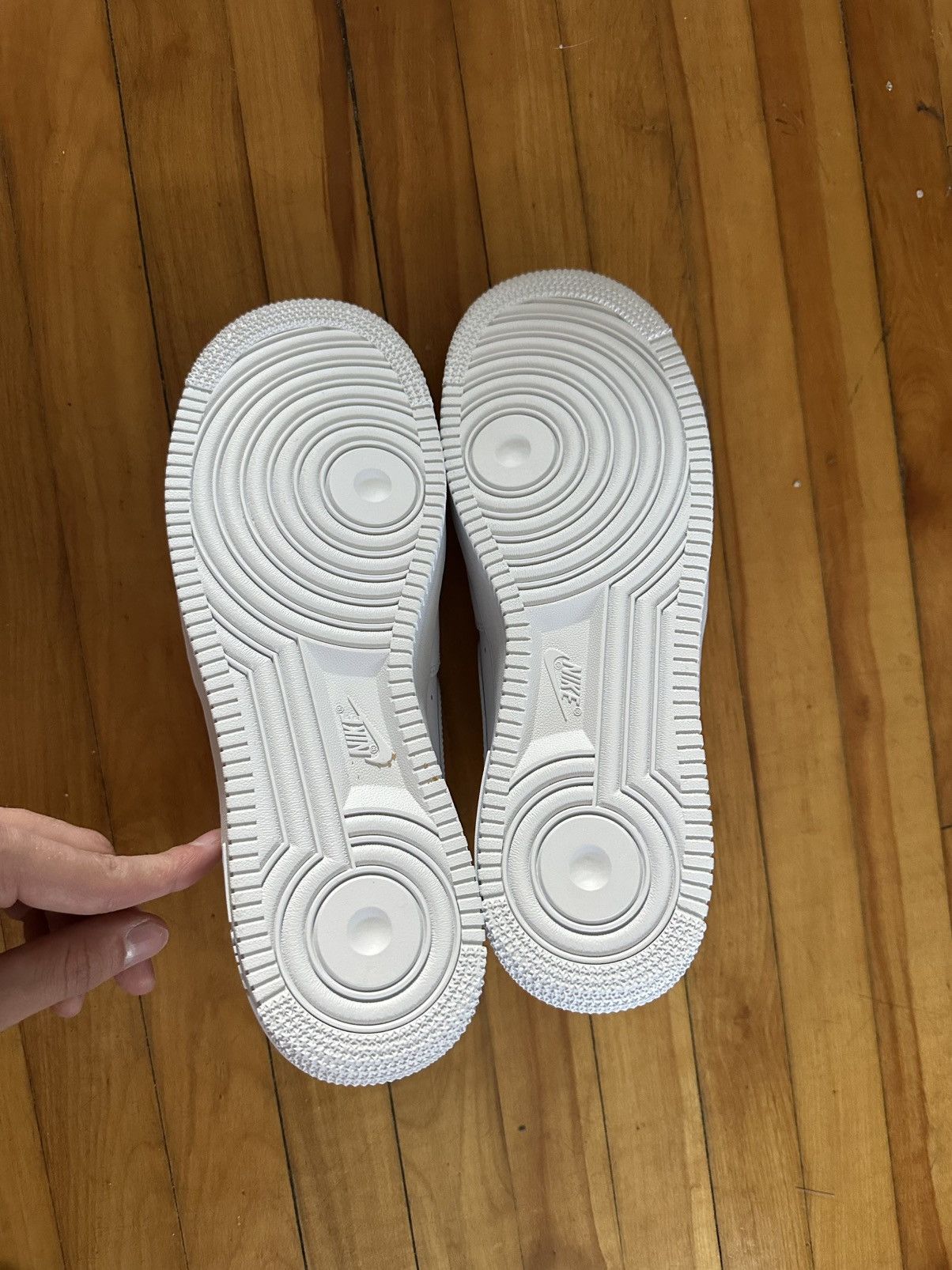 Nike × Supreme Supreme x Nike Air Force 1 Low White Size US 10 / EU 43 - 5 Thumbnail