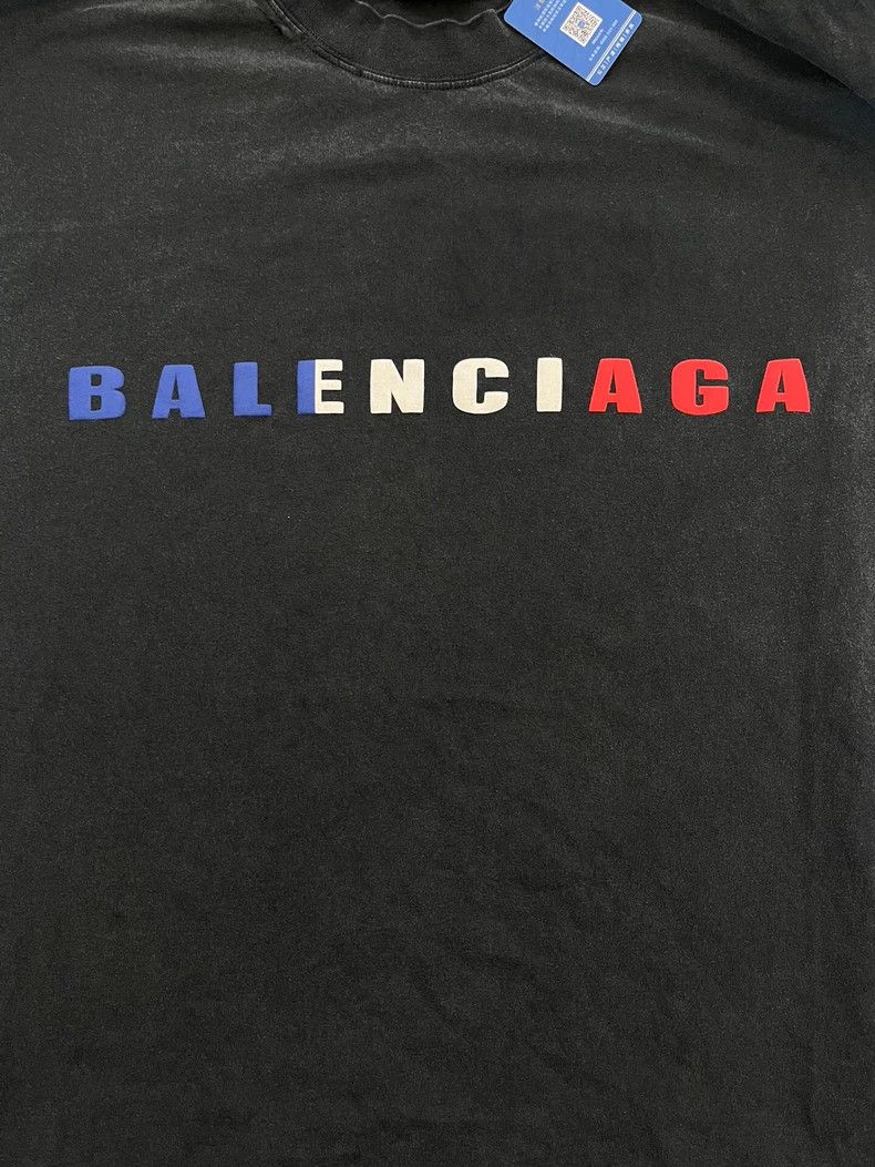 Balenciaga Balenciaga Solid Crew Neck and Drop Shoulder Sleeve Tee Size US M / EU 48-50 / 2 - 3 Thumbnail