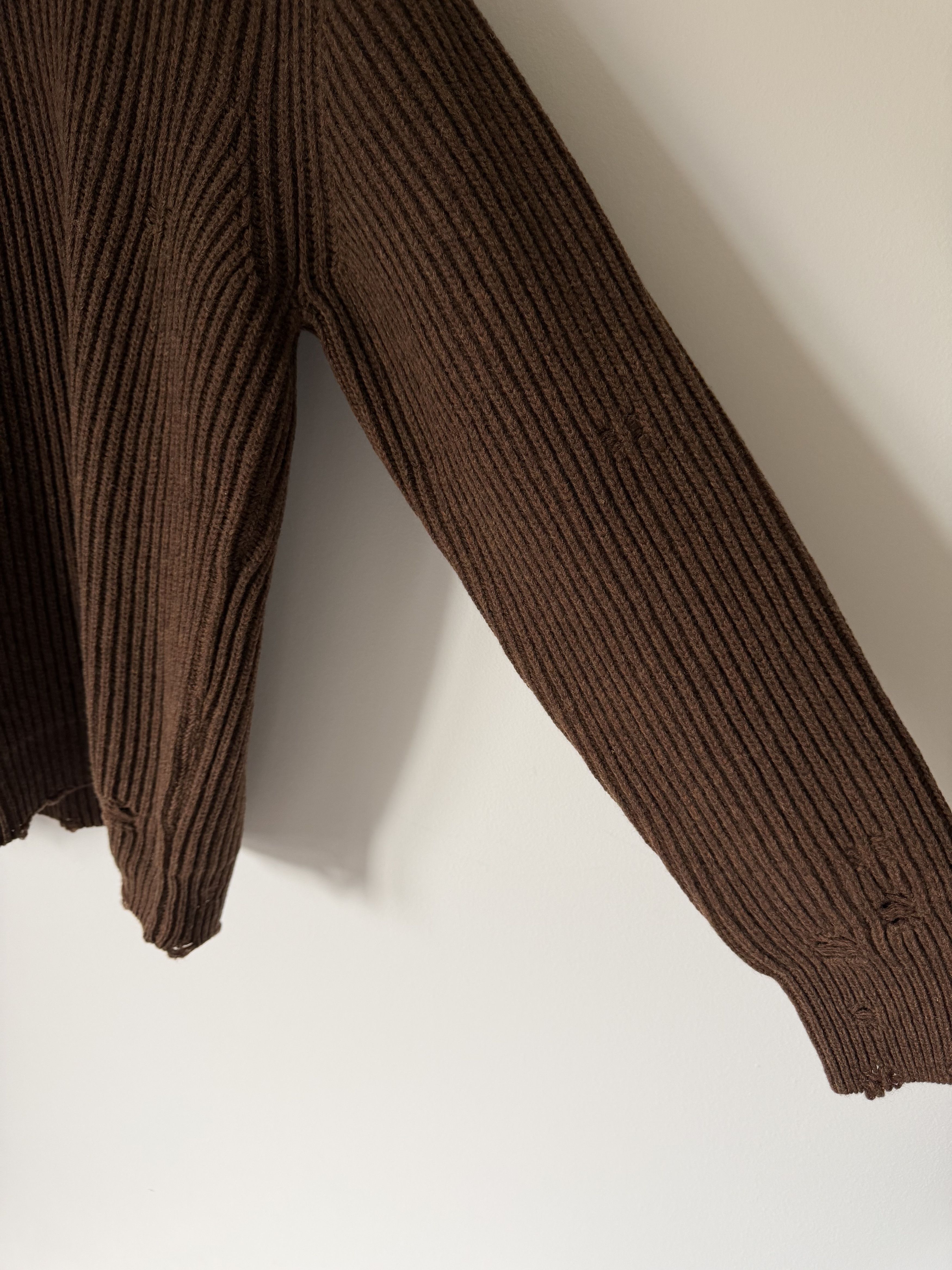 MM6 MM6 Maison Margiela Distressed V-Neck Sweater in Brown Size US L / EU 52-54 / 3 - 4 Thumbnail