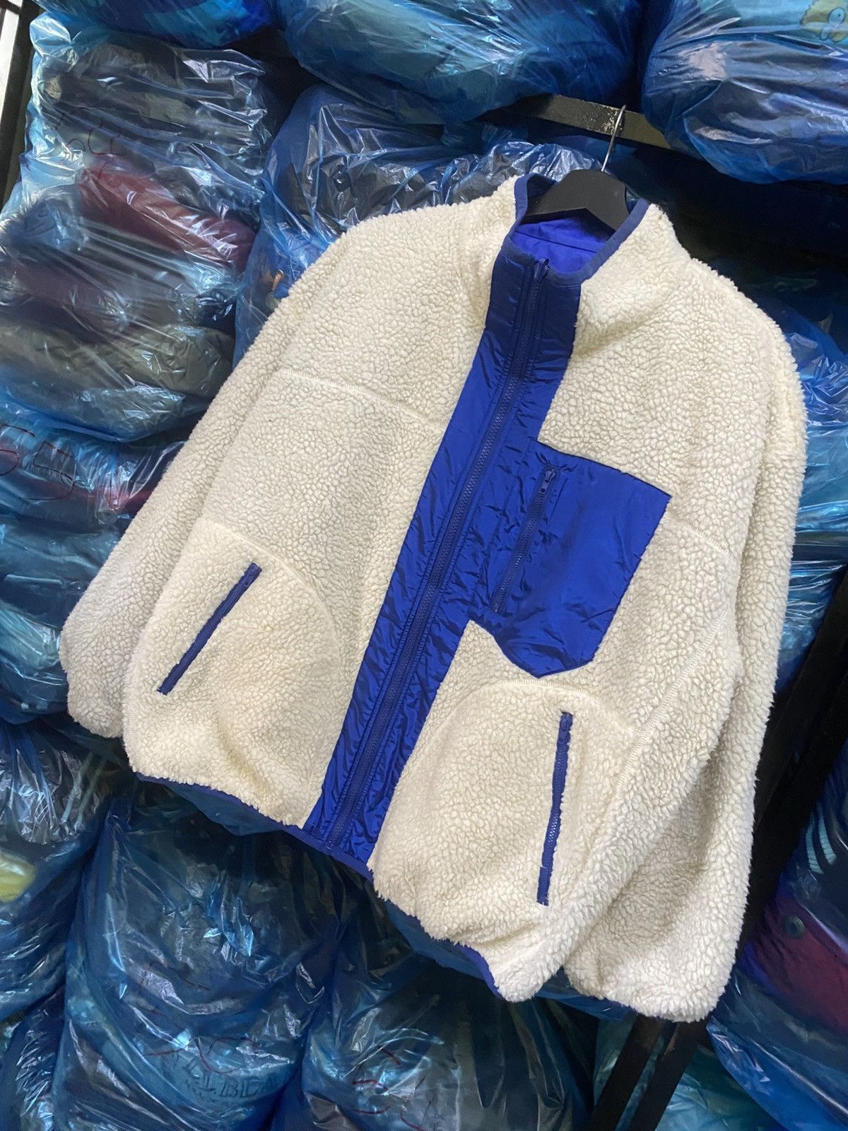 Japanese Brand W Closet Japan Cream Sherpa Fleece Jacket Blue Nylon Panels Size US L / EU 52-54 / 3 - 2 Thumbnail