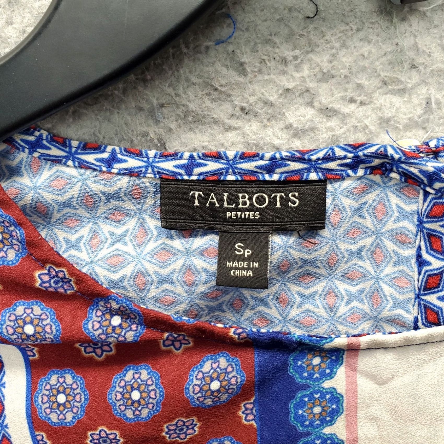 Talbots Talbots Blouse Womens Petite S Multicolor Geometric Side Slit Crew Neck Pullover Size S / US 4 / IT 40 - 3 Thumbnail