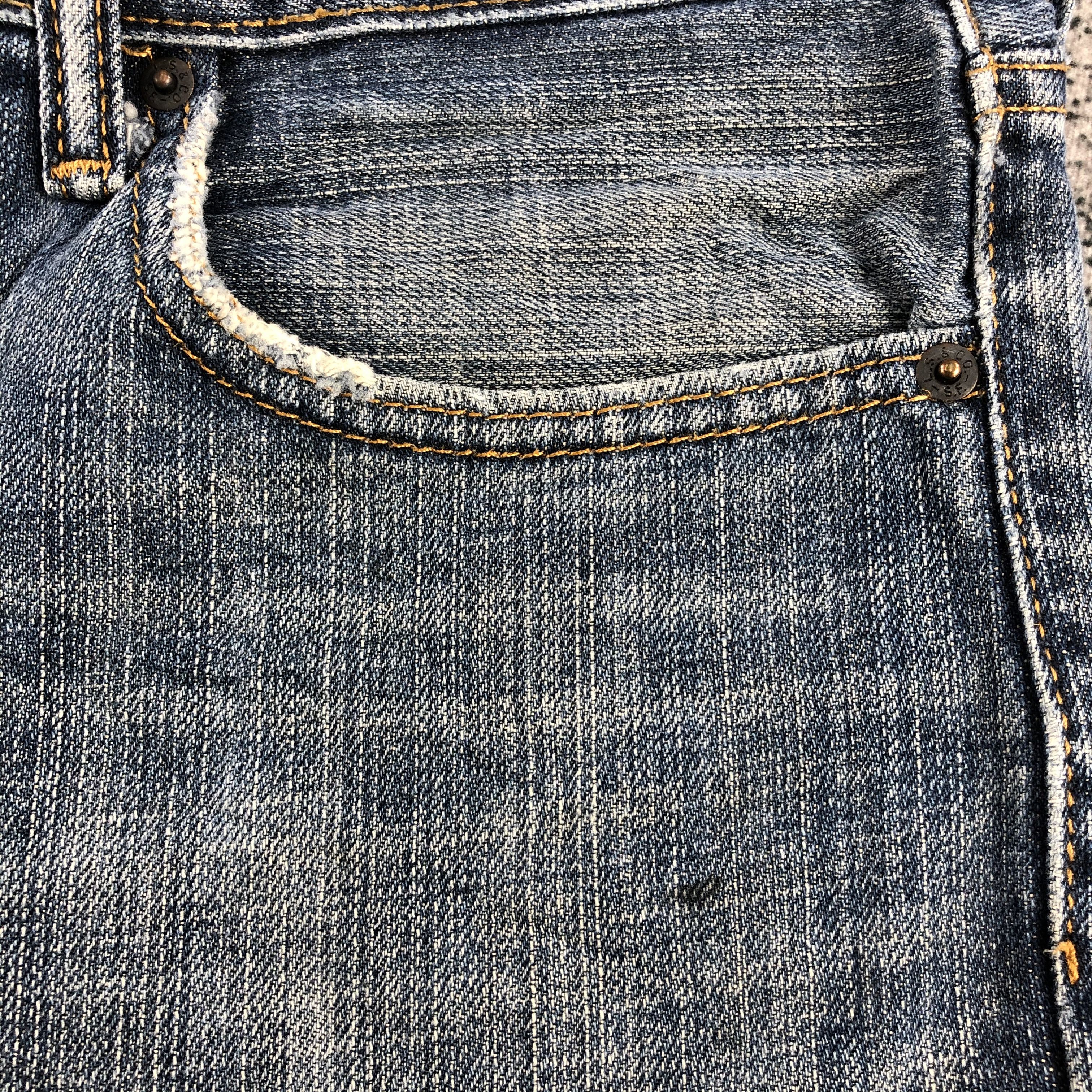 Levi's Vintage Levi's 559 Jeans Distressed Denim KJ998 Size US 33 - 12 Thumbnail