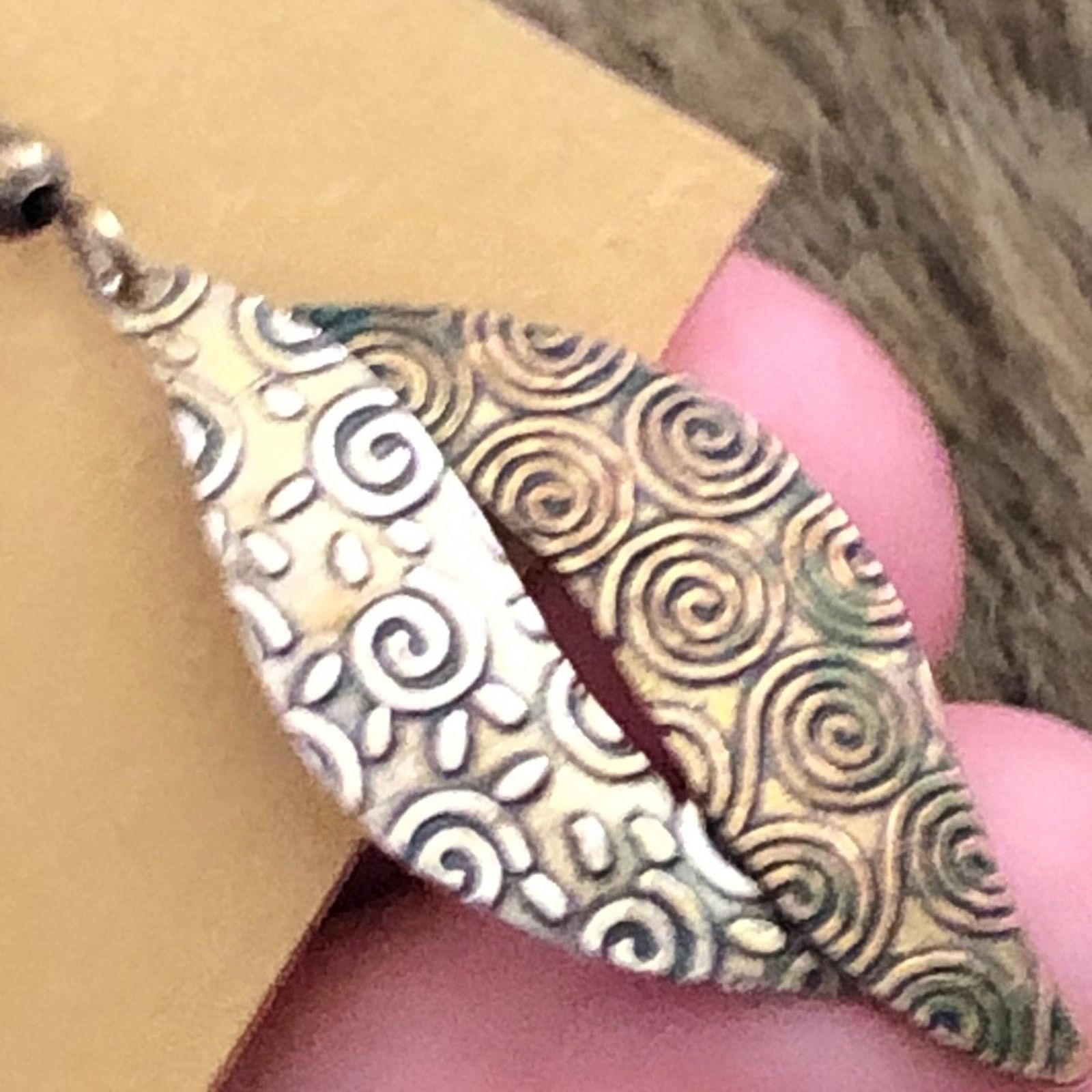 Vintage Vintage repurpose textured swirl design earrings Size ONE SIZE - 3 Thumbnail
