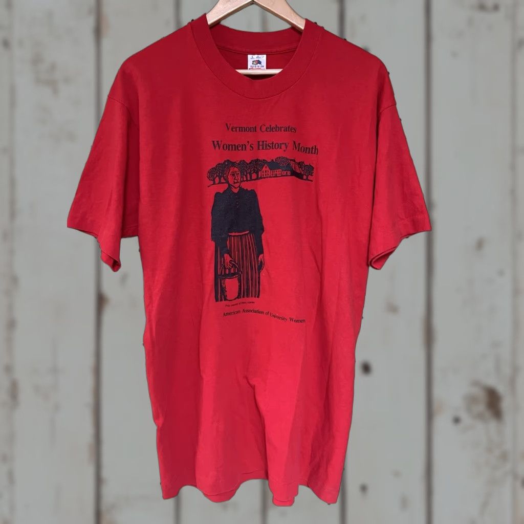 Fruit Of The Loom VINTAGE Vermont Celebrates women’s history month single stitch T-shirt L Red Men Cotton Crew Neck Stitch T-Shirt Size L / US 10 / IT 46 - 1 Thumbnail