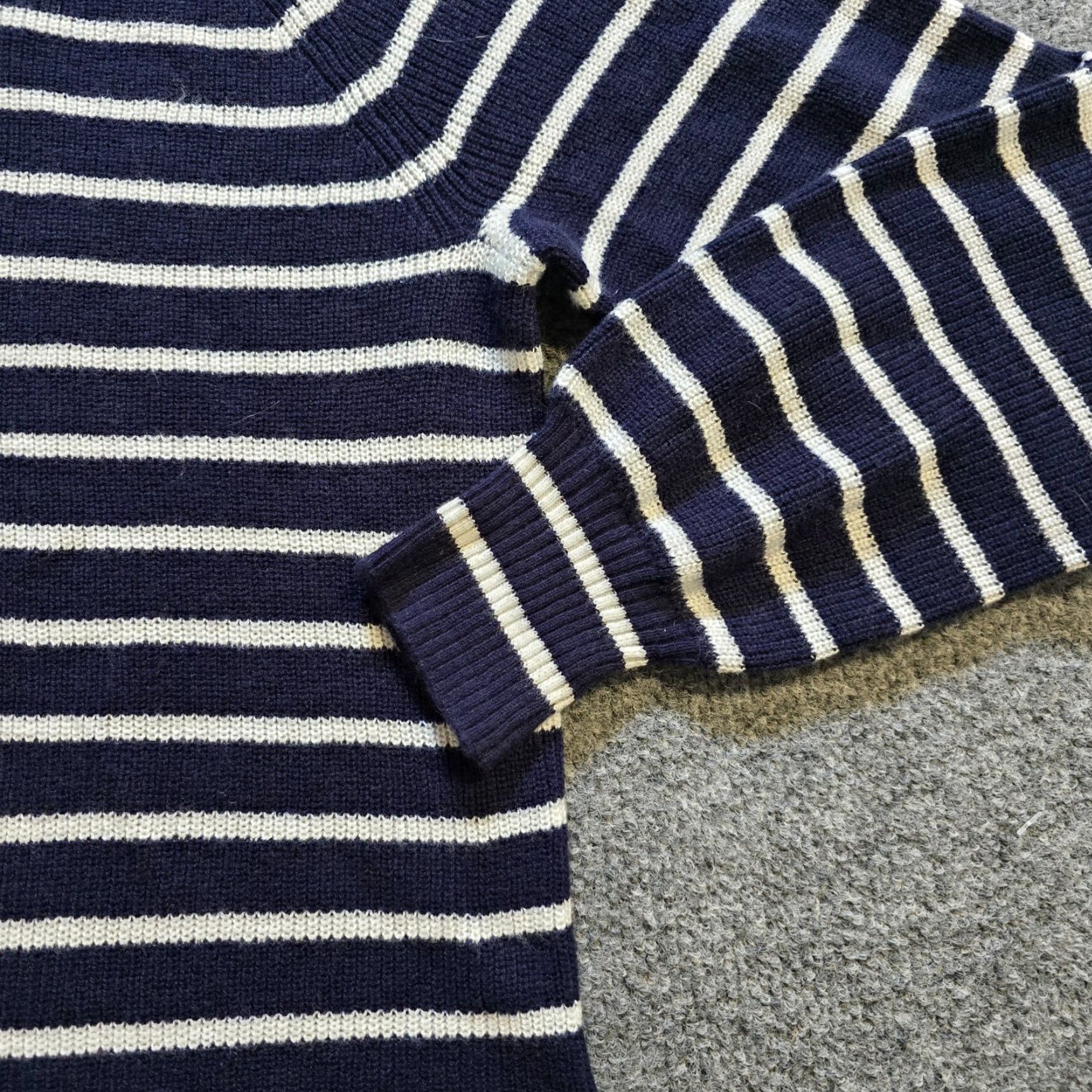Gap VINTAGE? Gap Sweater Womens Small Blue White Striped Wool Blend Nautical Preppy Size S / US 4 / IT 40 - 4 Thumbnail