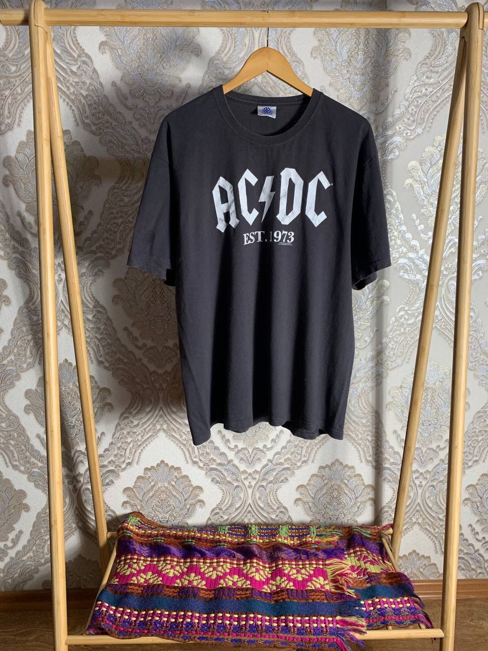 Band Tees VINTAGE AC/DC WORLD TOUR ROCK T-SHIRT METAL PUNK Y2K 90s Size US XXL / EU 58 / 5 - 1 Thumbnail