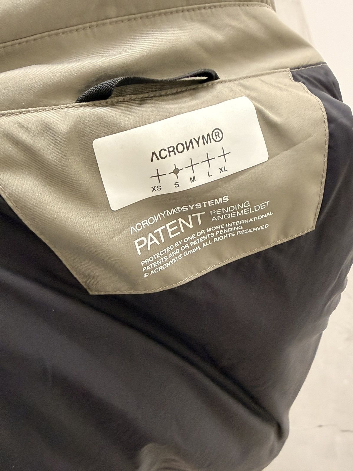 Acronym J68-PL Size US S / EU 44-46 / 1 - 5 Thumbnail