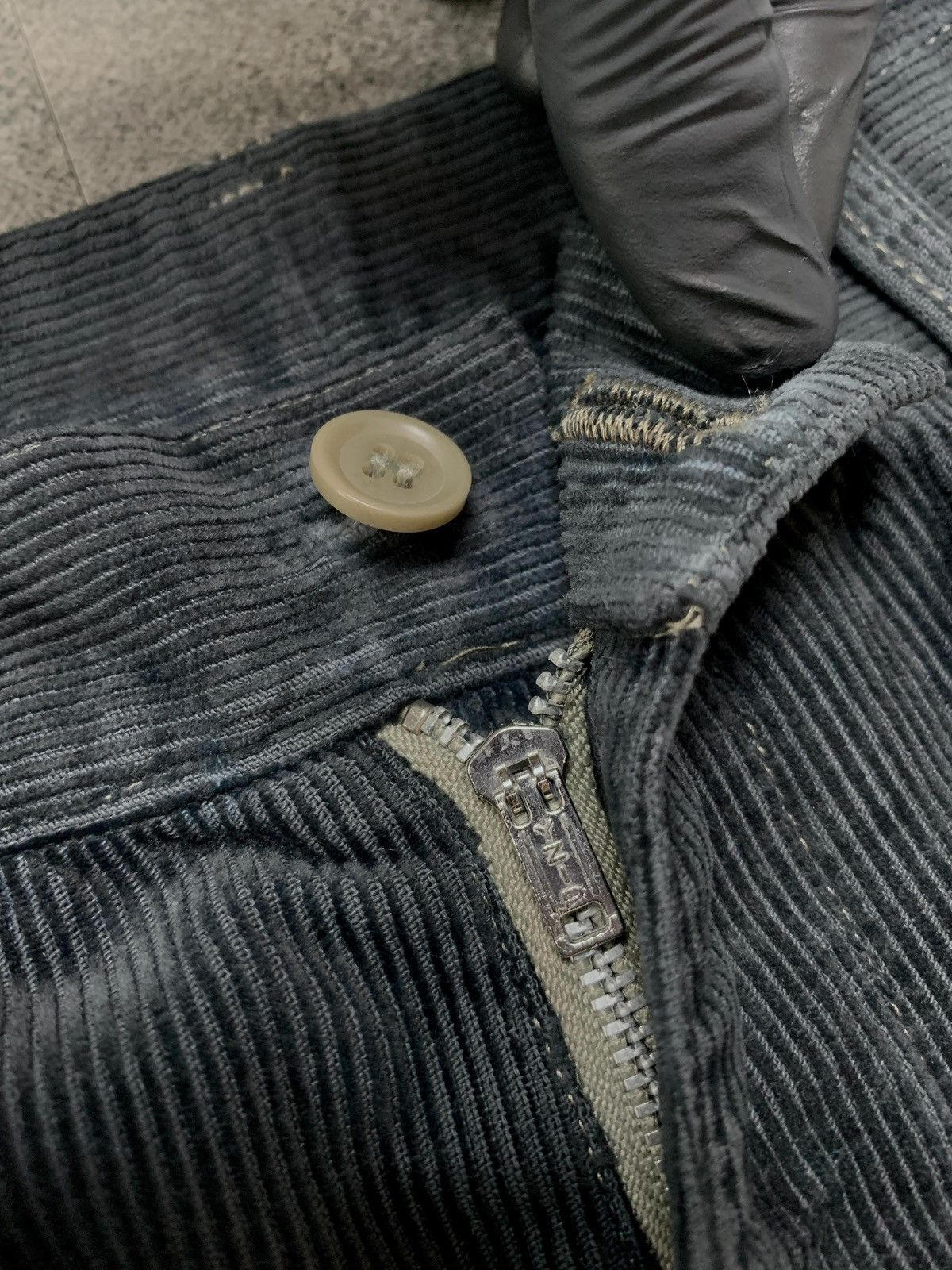 Yohji Yamamoto Dyed Corduroy Loose Trousers Size US 29 - 4 Thumbnail