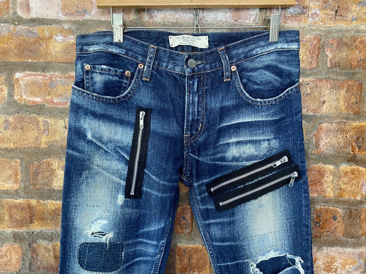Hysteric Glamour Y2k RNA DNA punk multizipper distresses and repair denim Size US 31 - 3 Thumbnail