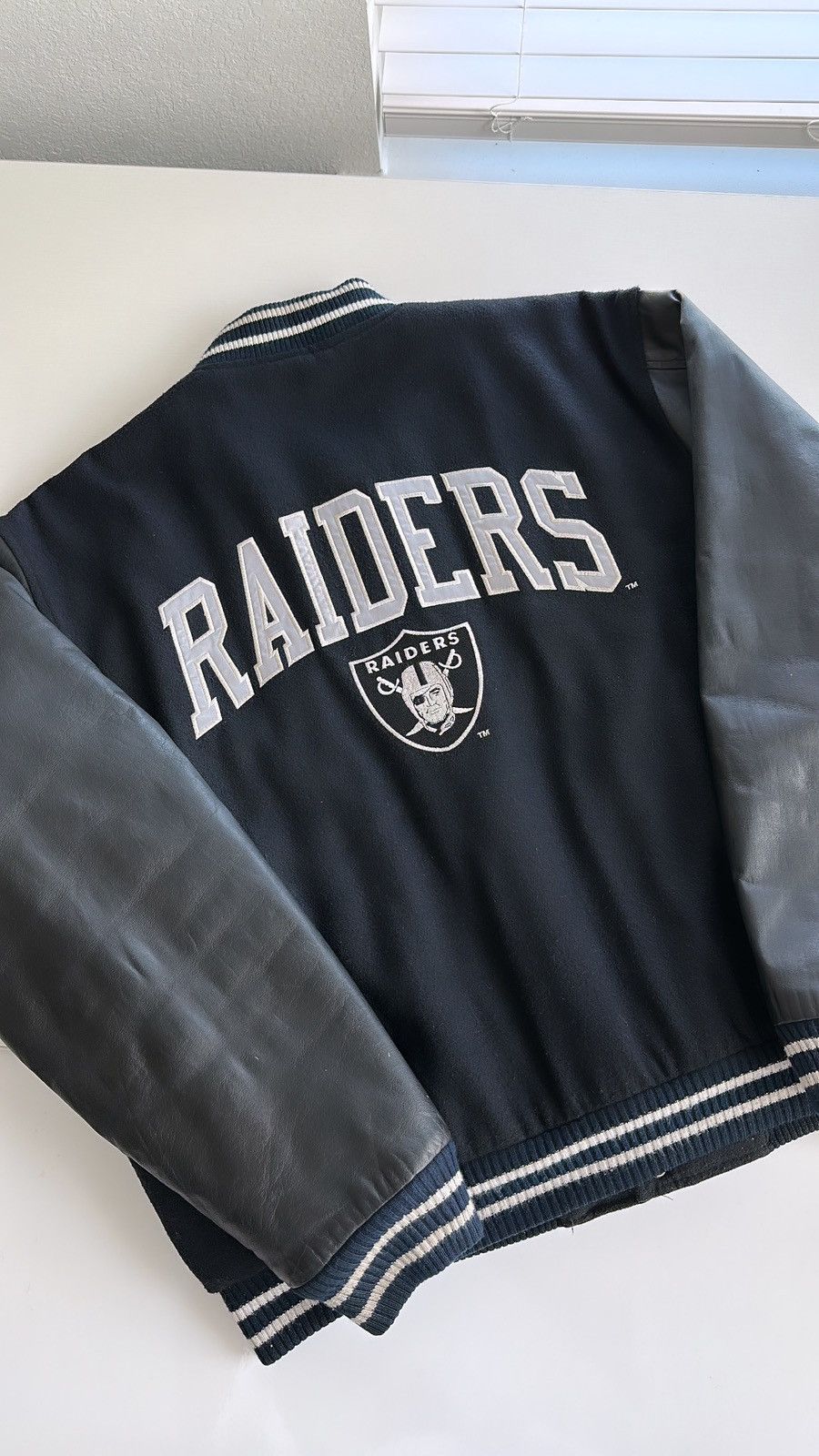 NFL 80s Logo 7 Oakland Raiders Varsity Letterman Quilted Lined L Size US L / EU 52-54 / 3 - 5 Thumbnail