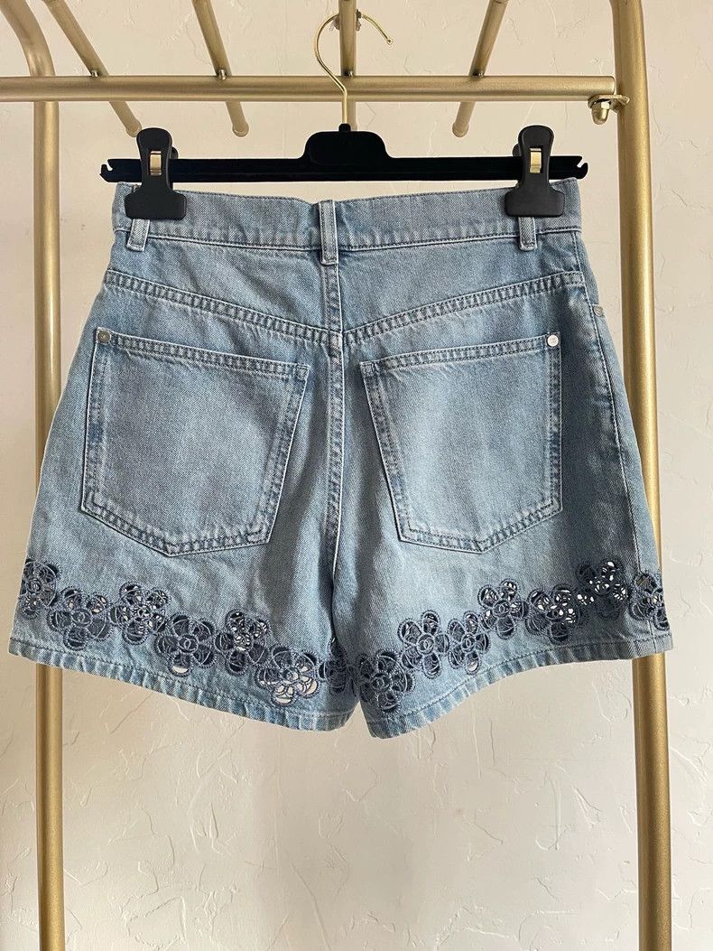 Chanel Chanel 24s hollow flower short Size 34" / US 12 / IT 48 - 2 Thumbnail