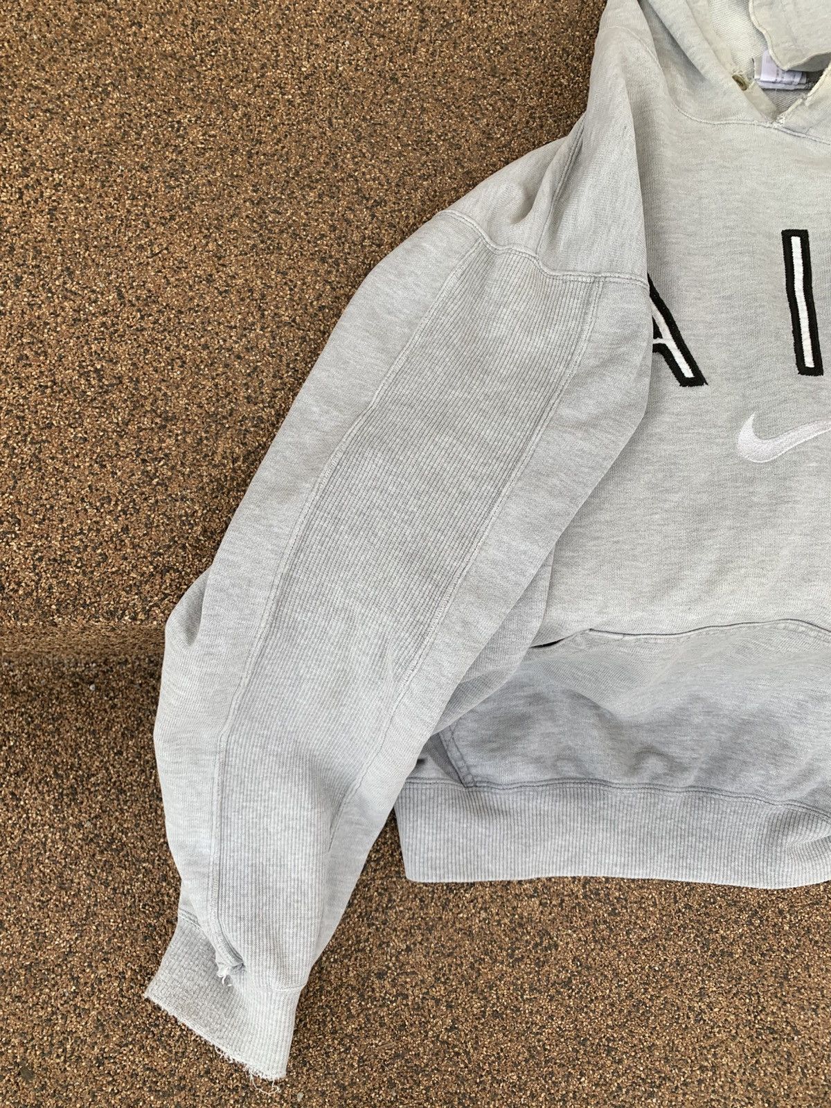 Nike Vintage Distressed Nike Centre Hoodie Size US XL / EU 56 / 4 - 12 Thumbnail