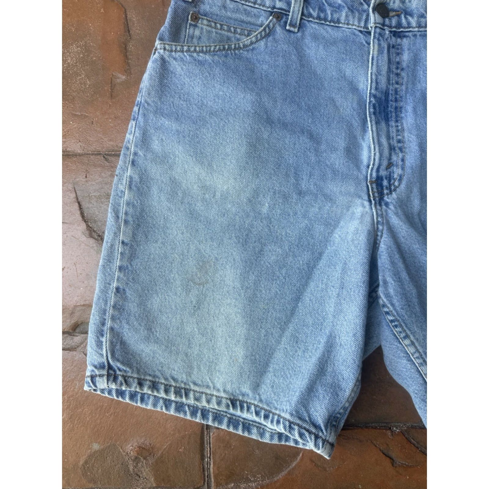 Levi's VINTAGE Levi's 550 Jorts Mens 36 Blue Denim Shorts Relaxed Bermuda Shorts 9 in Inseam Casual Mens Size US 36 / EU 52 - 4 Thumbnail