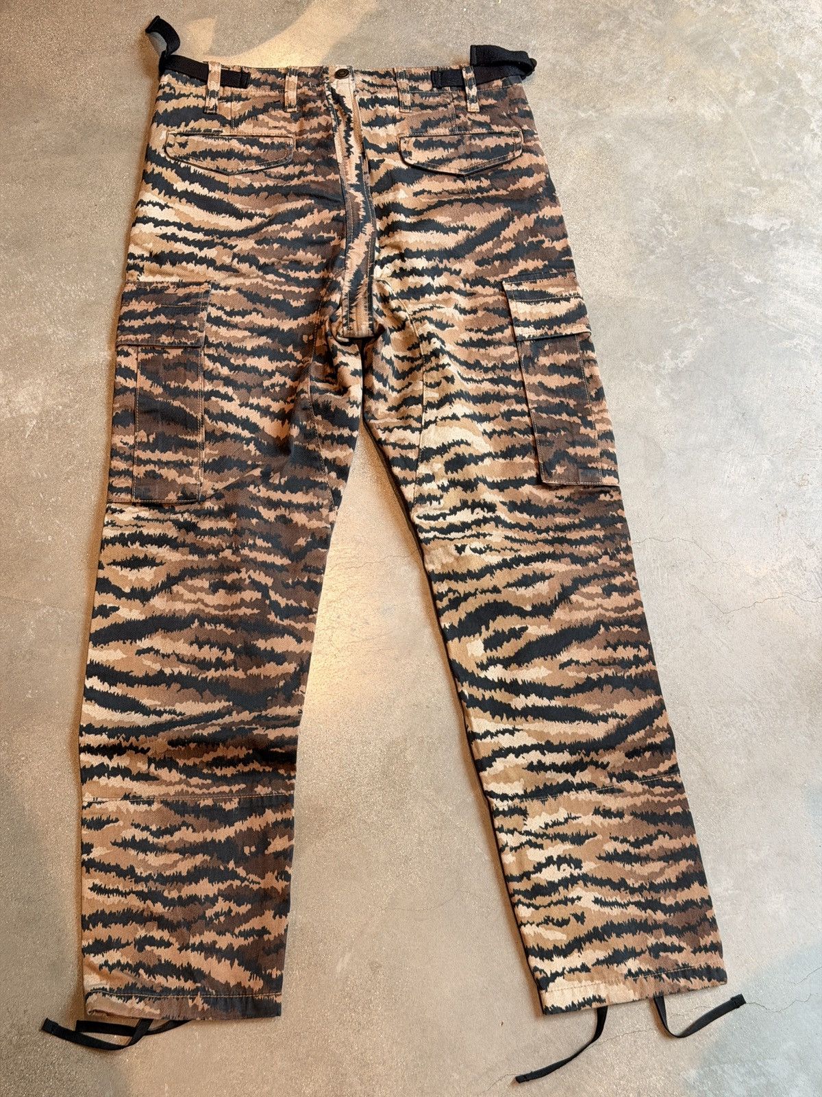 H&M H&M x Giambattista Valli tiger pants Size US 33 - 1 Thumbnail