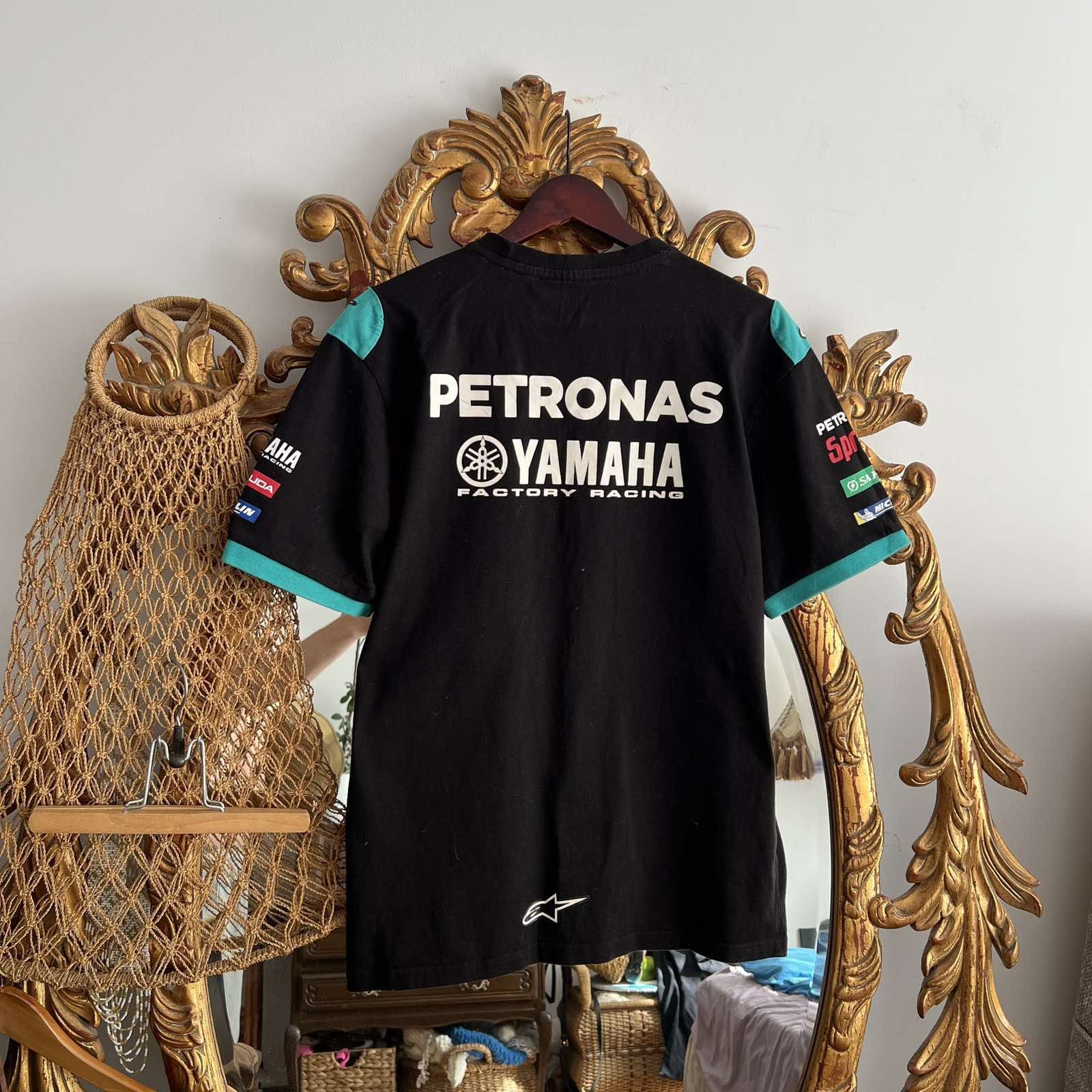 NASCAR Vintage Yamaha Factory Petronas Racing T-Shirt Jersey Sz M Size US M / EU 48-50 / 2 - 2 Thumbnail