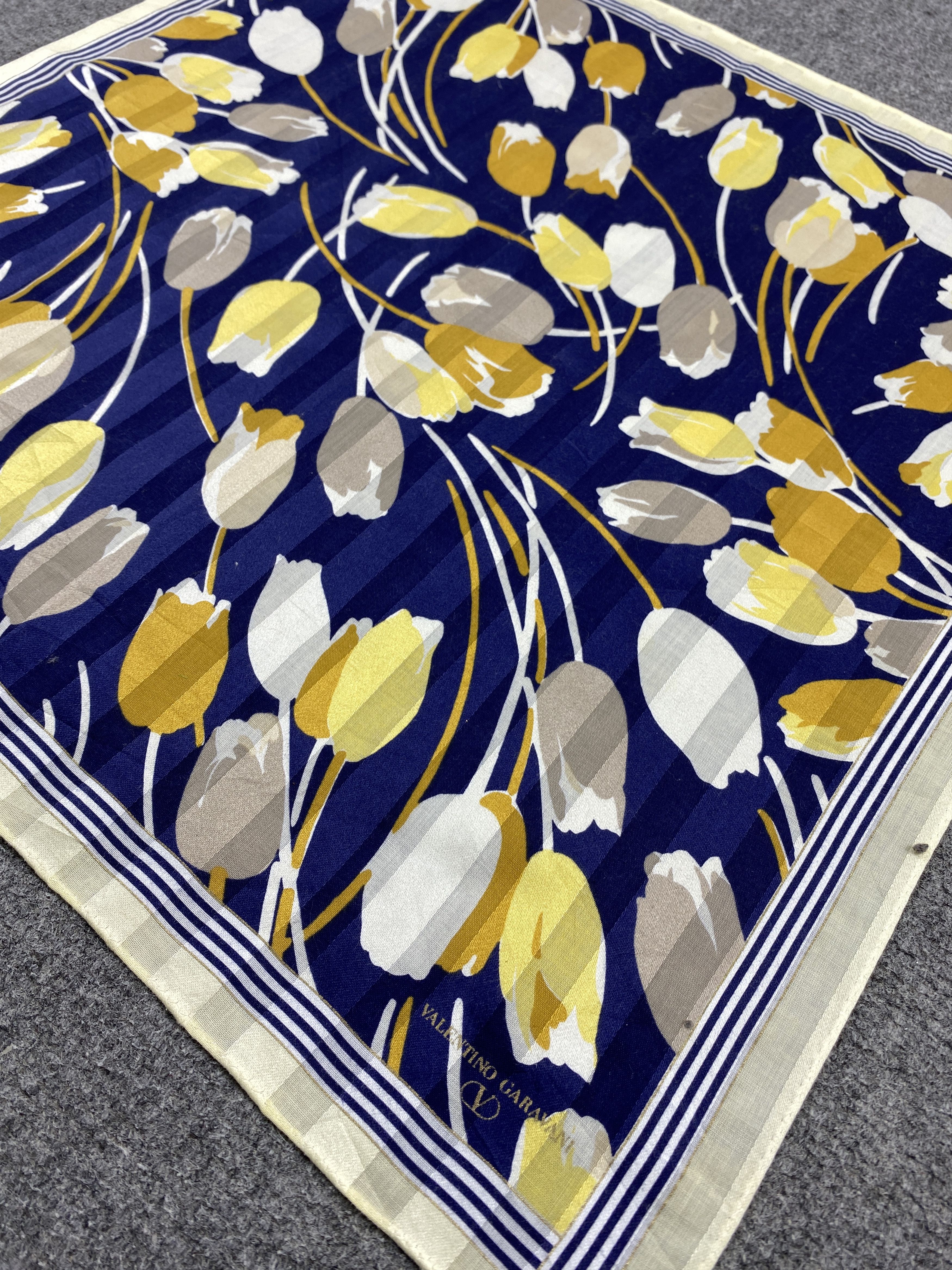 Valentino Valentino Garavani Handkerchief / Neckerchief HKC1115 Size ONE SIZE - 5 Thumbnail