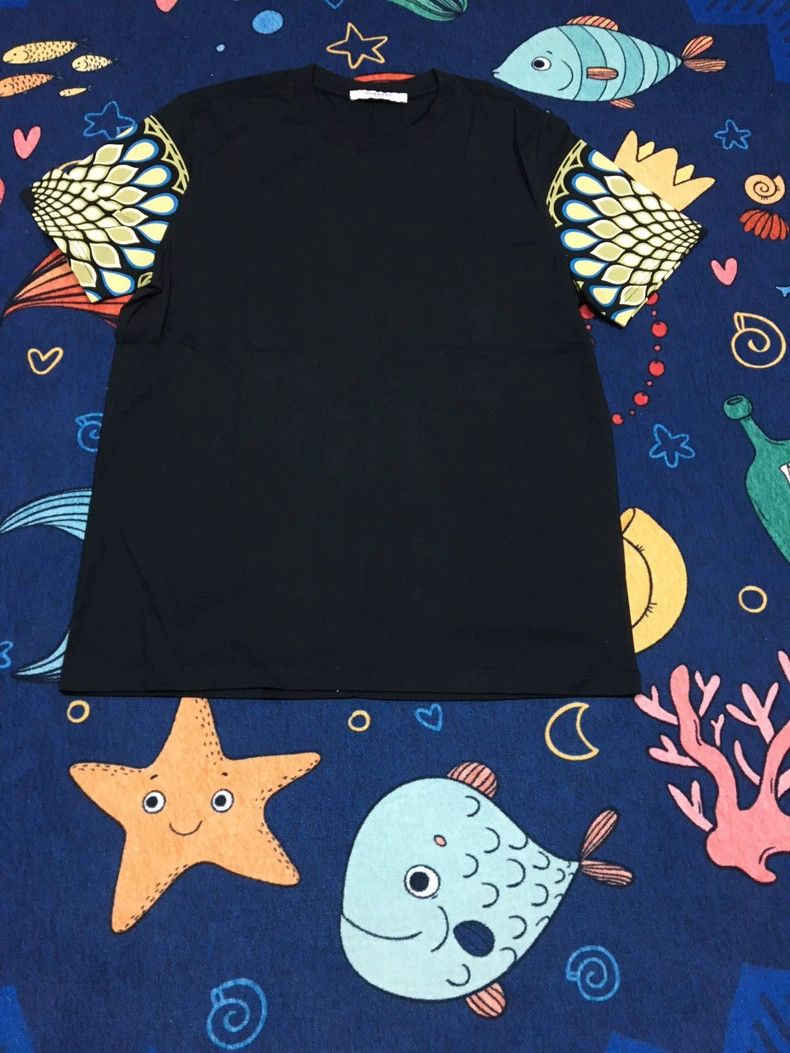 Givenchy Givenchy T-Shirt. Size US XL / EU 56 / 4 - 1 Thumbnail