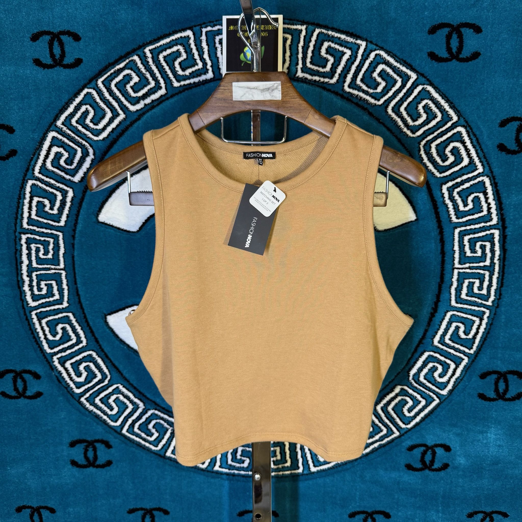 Fashion Nova BEIGE NUDE CAMEL COLOUR TANK TOP Size 3XL / US 20-22 - 1 Preview