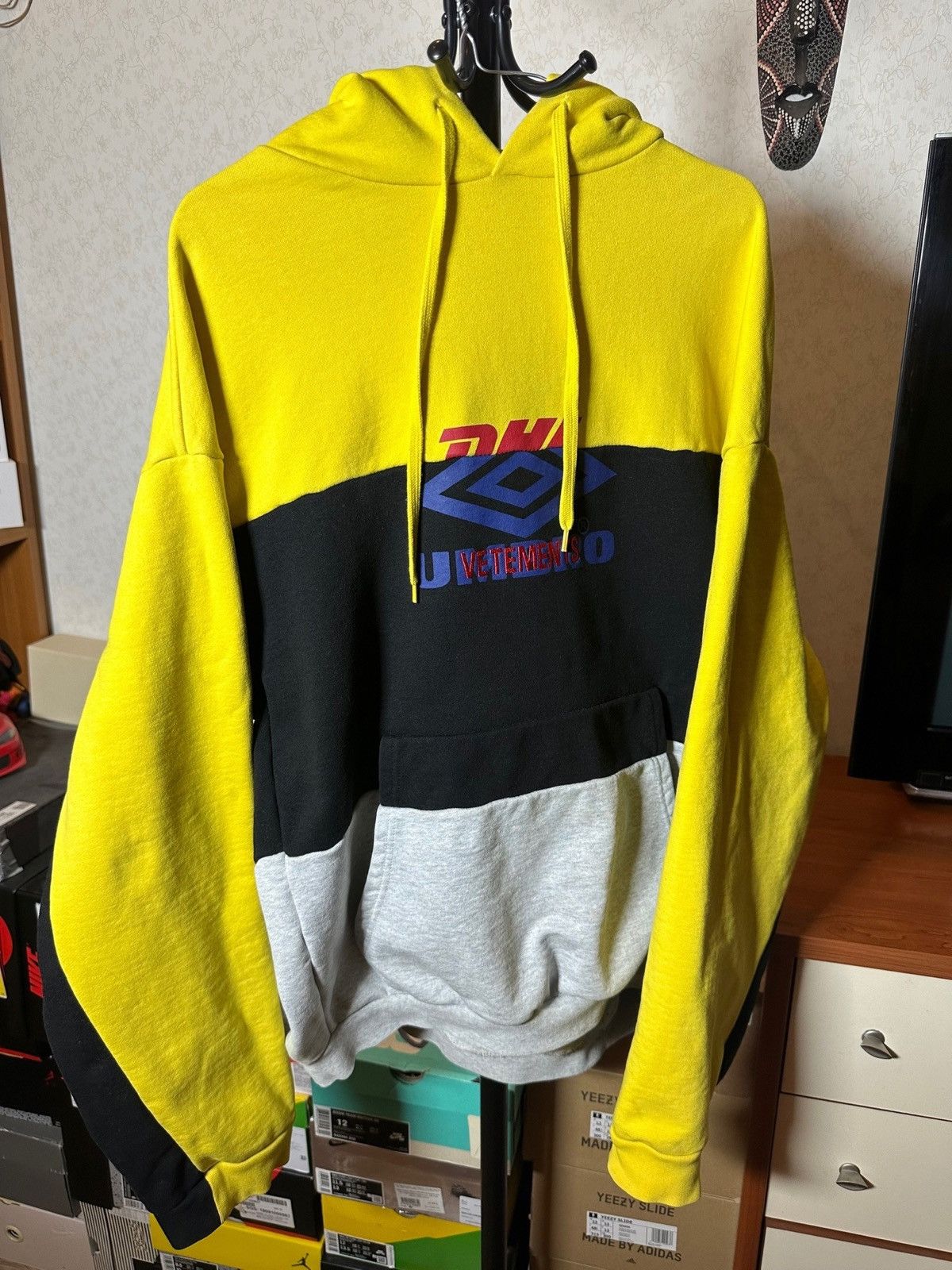 Umbro Vetements x Umbro DHL Hoodie | Grailed